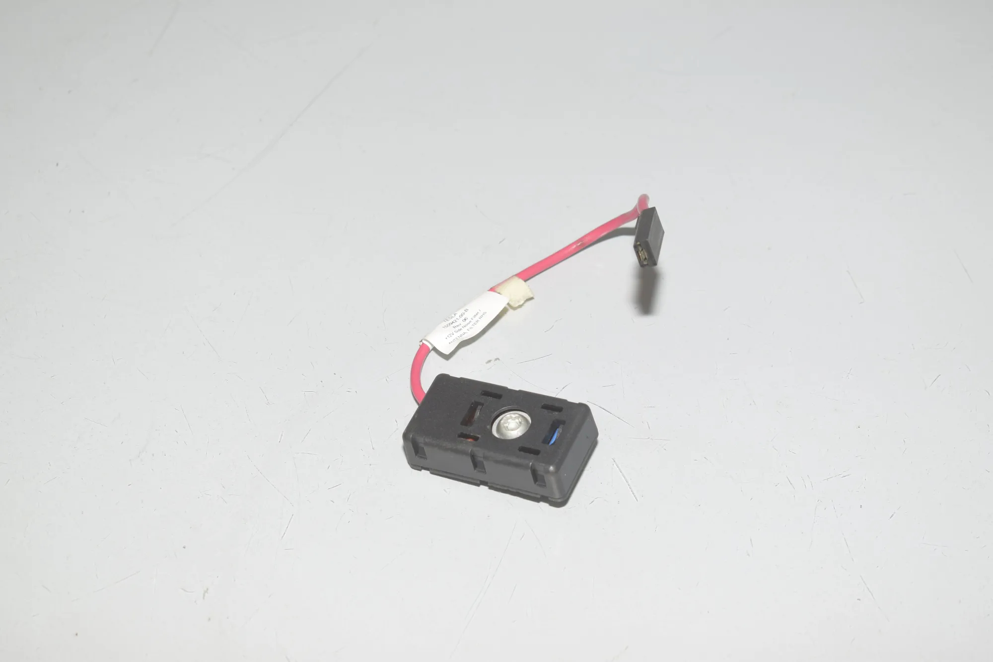 Antenna – OEM 1509421-00-B · TESLA MODEL 3 (2018 - -) EV 2021