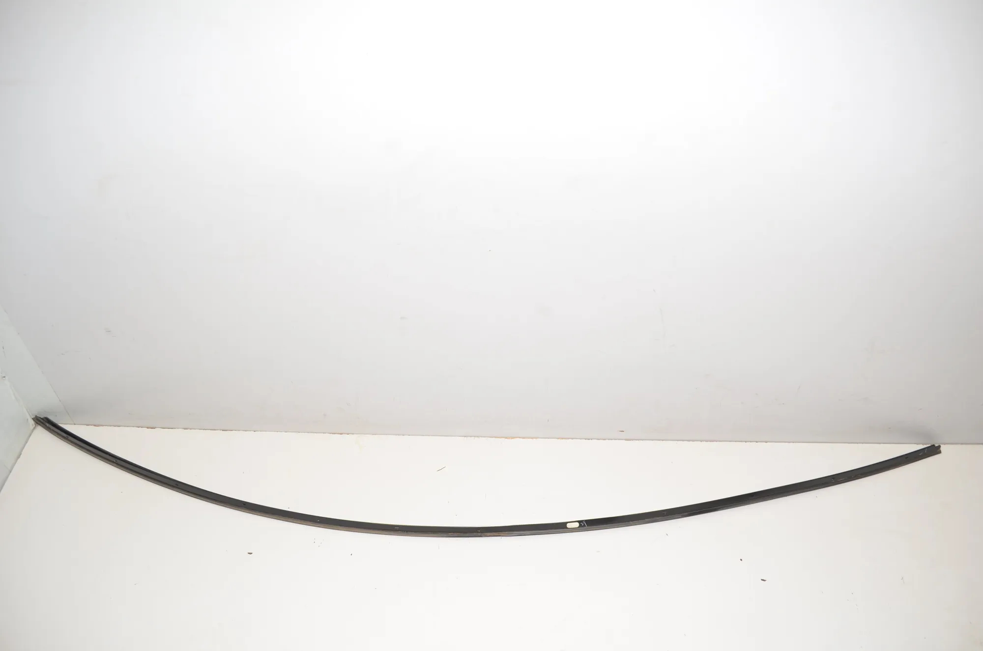 Left Side Roof Strip Trim – OEM 1083519-01-D · TESLA MODEL 3 (2018 - -) EV 2021 – 4