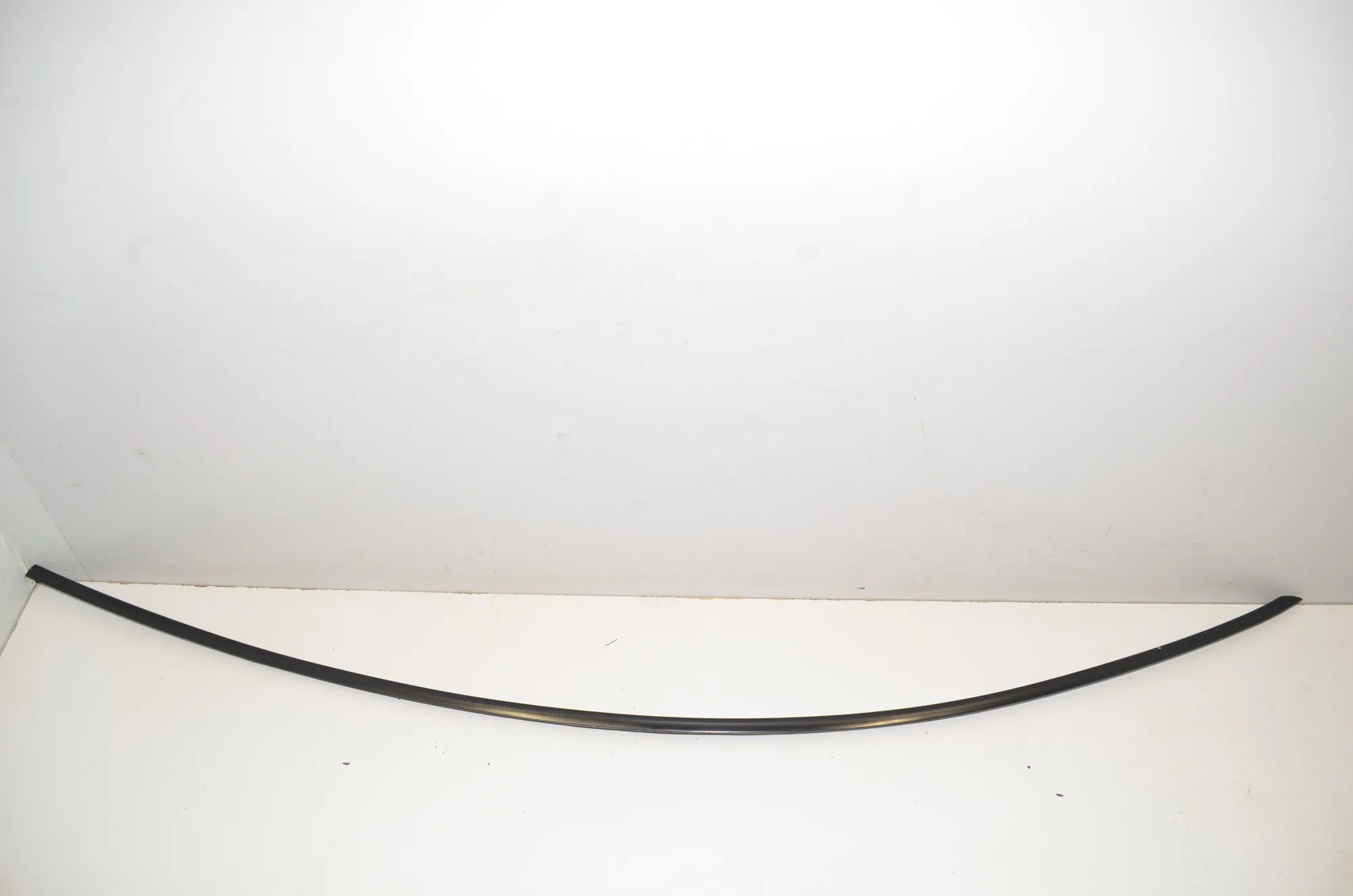 Left Side Roof Strip Trim – OEM 1083519-01-D · TESLA MODEL 3 (2018 - -) EV 2021 – 2