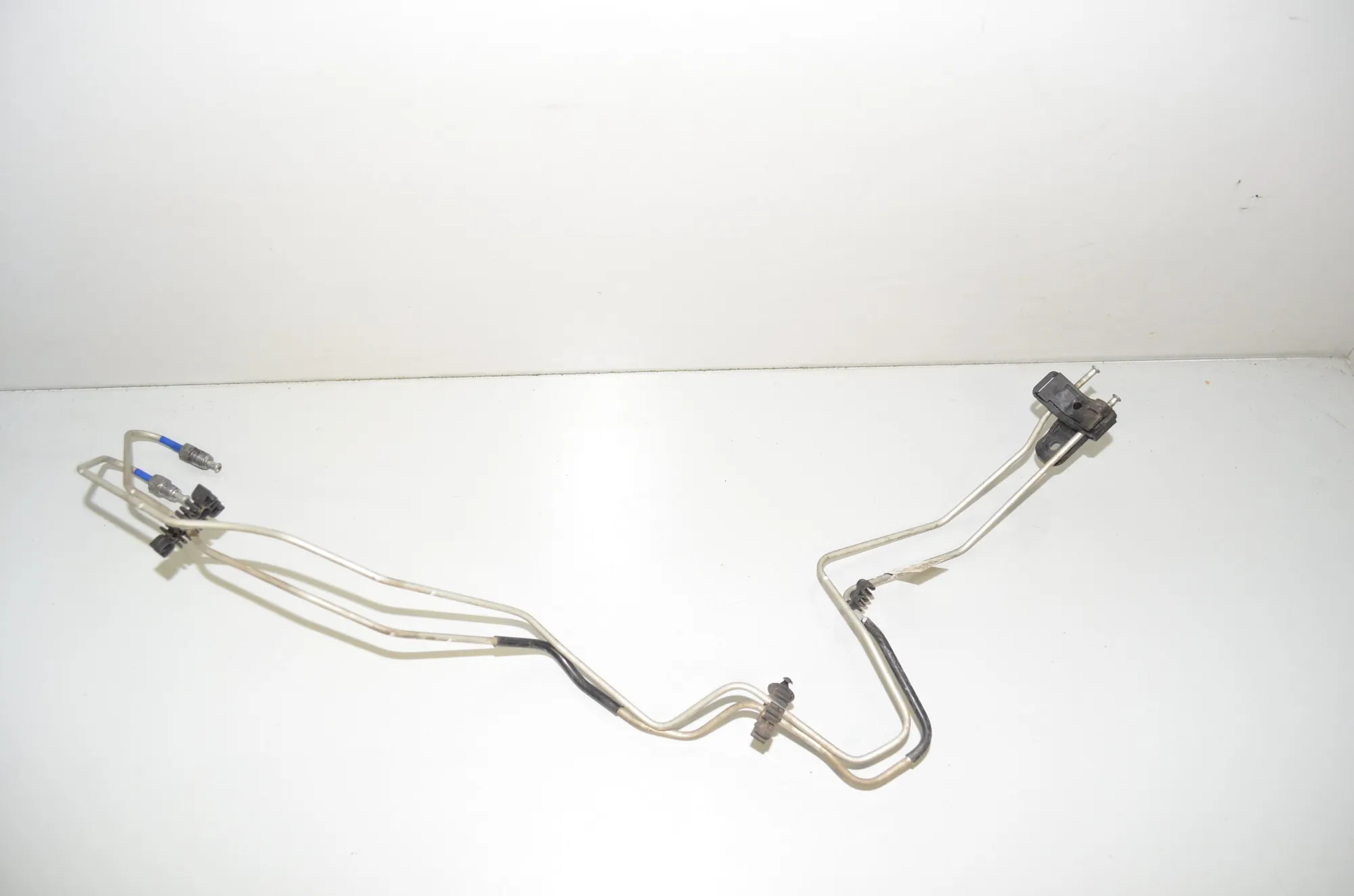 Other tubes – OEM 1044712-00-E · TESLA MODEL 3 (2018 - -) EV 2021 – 2