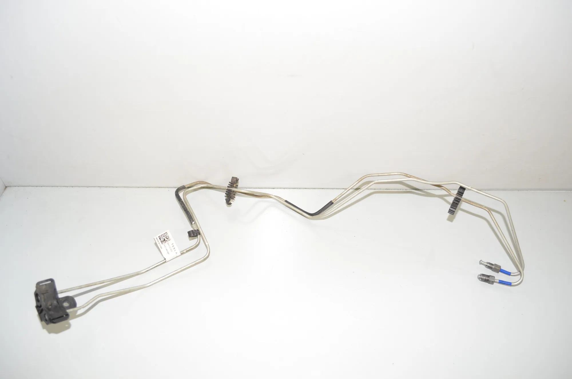 Other tubes – OEM 1044712-00-E · TESLA MODEL 3 (2018 - -) EV 2021