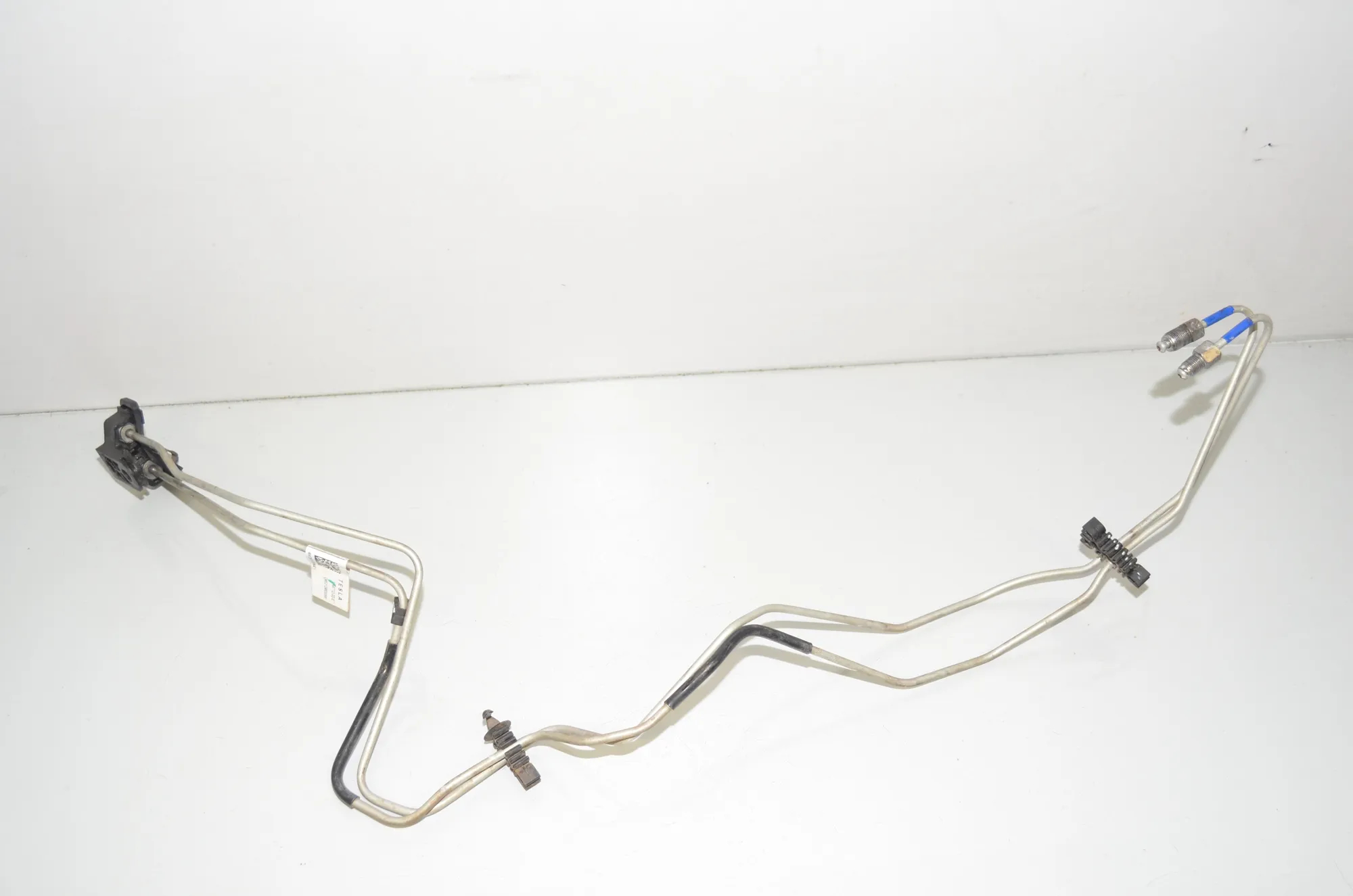 Other tubes – OEM 1044712-00-E · TESLA MODEL 3 (2018 - -) EV 2021 – 4