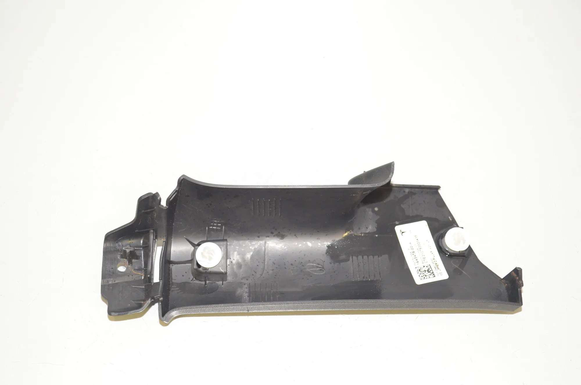 Rear Left Pillar Trim – OEM 1643475-00-A · TESLA MODEL 3 (2018 - -) EV 2021 – 4