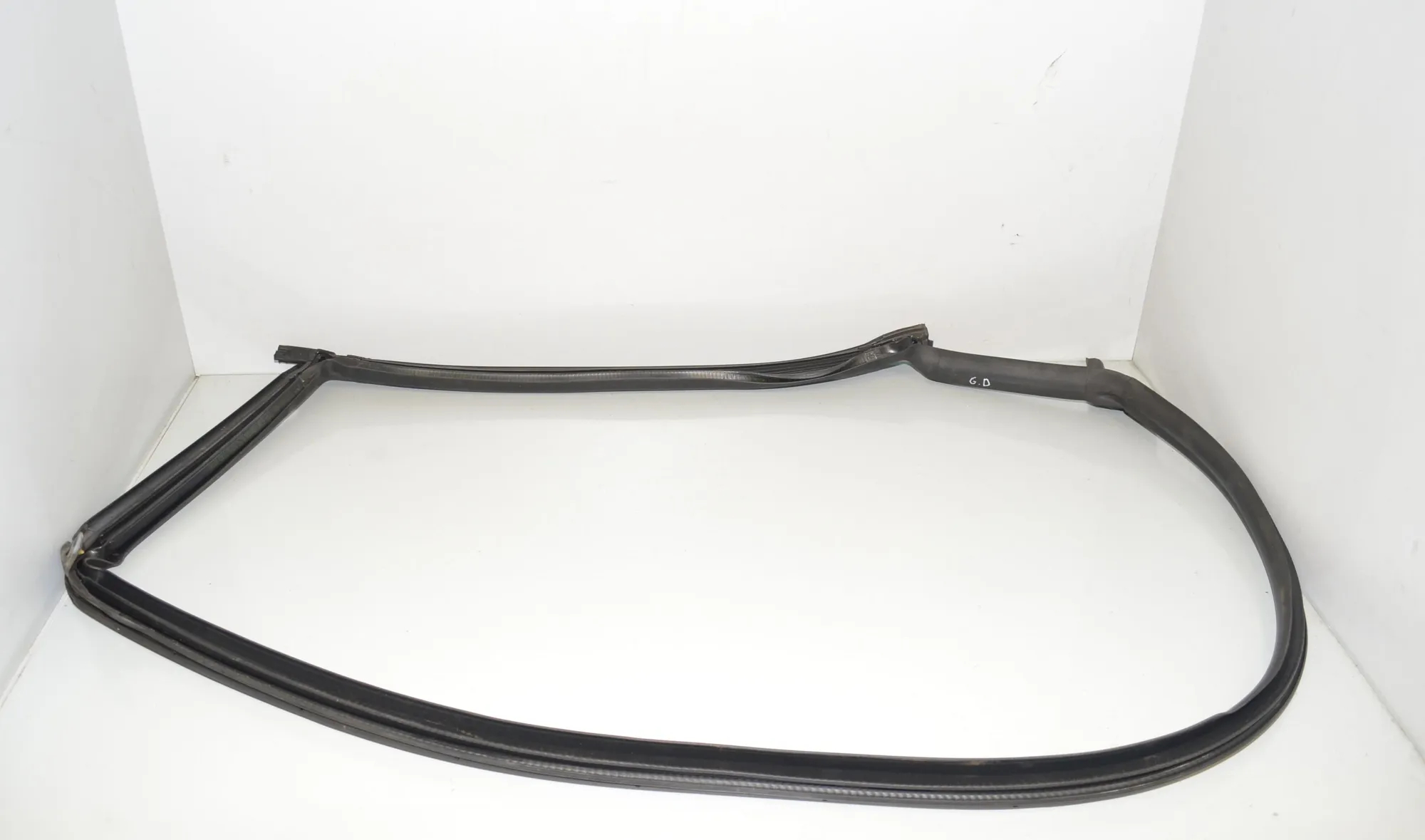 Rear Right Door Seal Rubber – OEM 1090499 · TESLA MODEL 3 (2018 - -) EV 2021 – 3