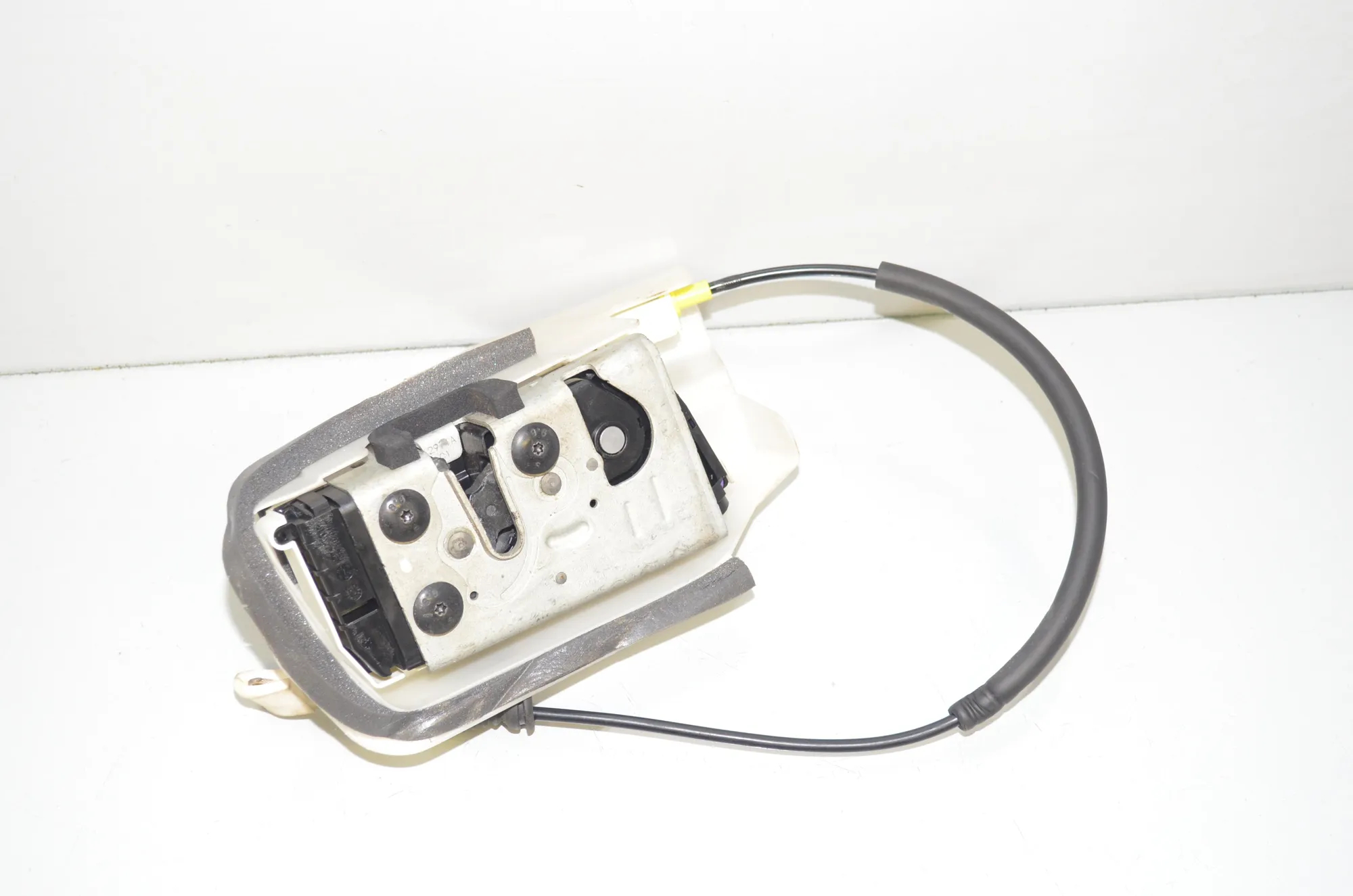 Rear Left Door Lock – OEM 1500674-00-B · TESLA MODEL 3 (2018 - -) EV 2021