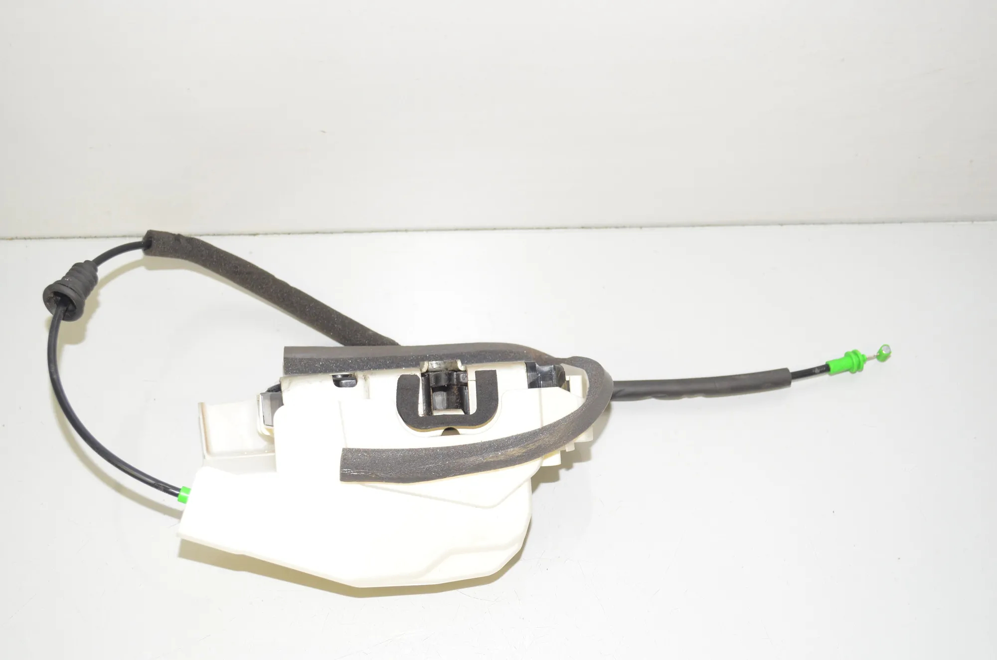 Front Left Door Lock – OEM 1500672-00-B · TESLA MODEL 3 (2018 - -) EV 2021 – 2