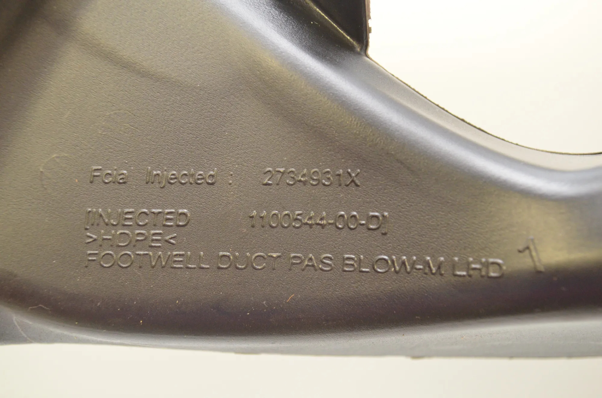 Interior Air Duct Channel – OEM 1100544-00-D · TESLA MODEL 3 (2018 - -) EV 2021 – 5