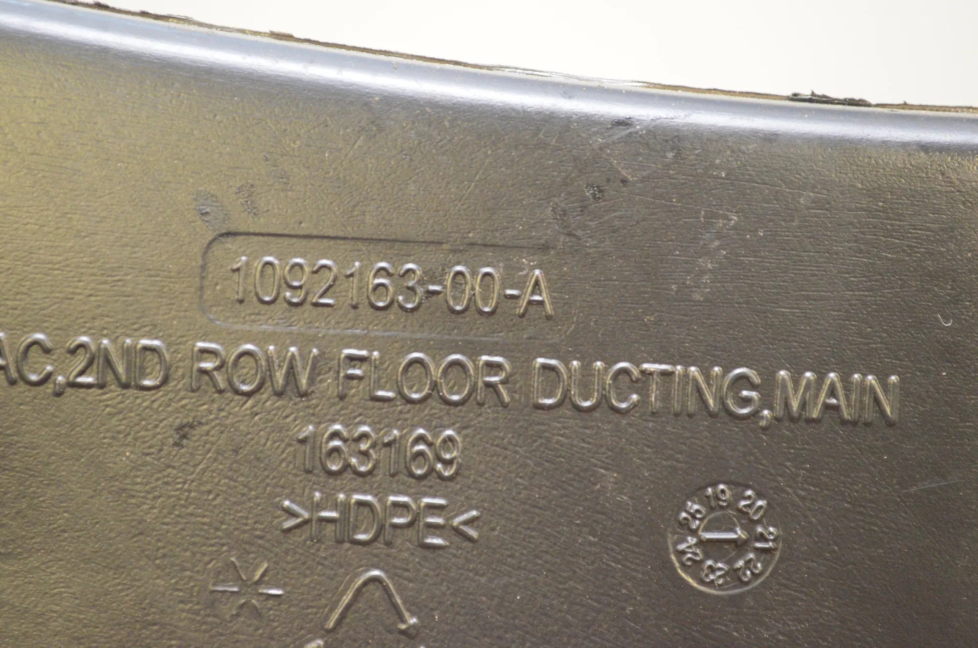 Interior Air Duct Channel – OEM 1092163-0-A · TESLA MODEL 3 (2018 - -) EV 2021 – 5