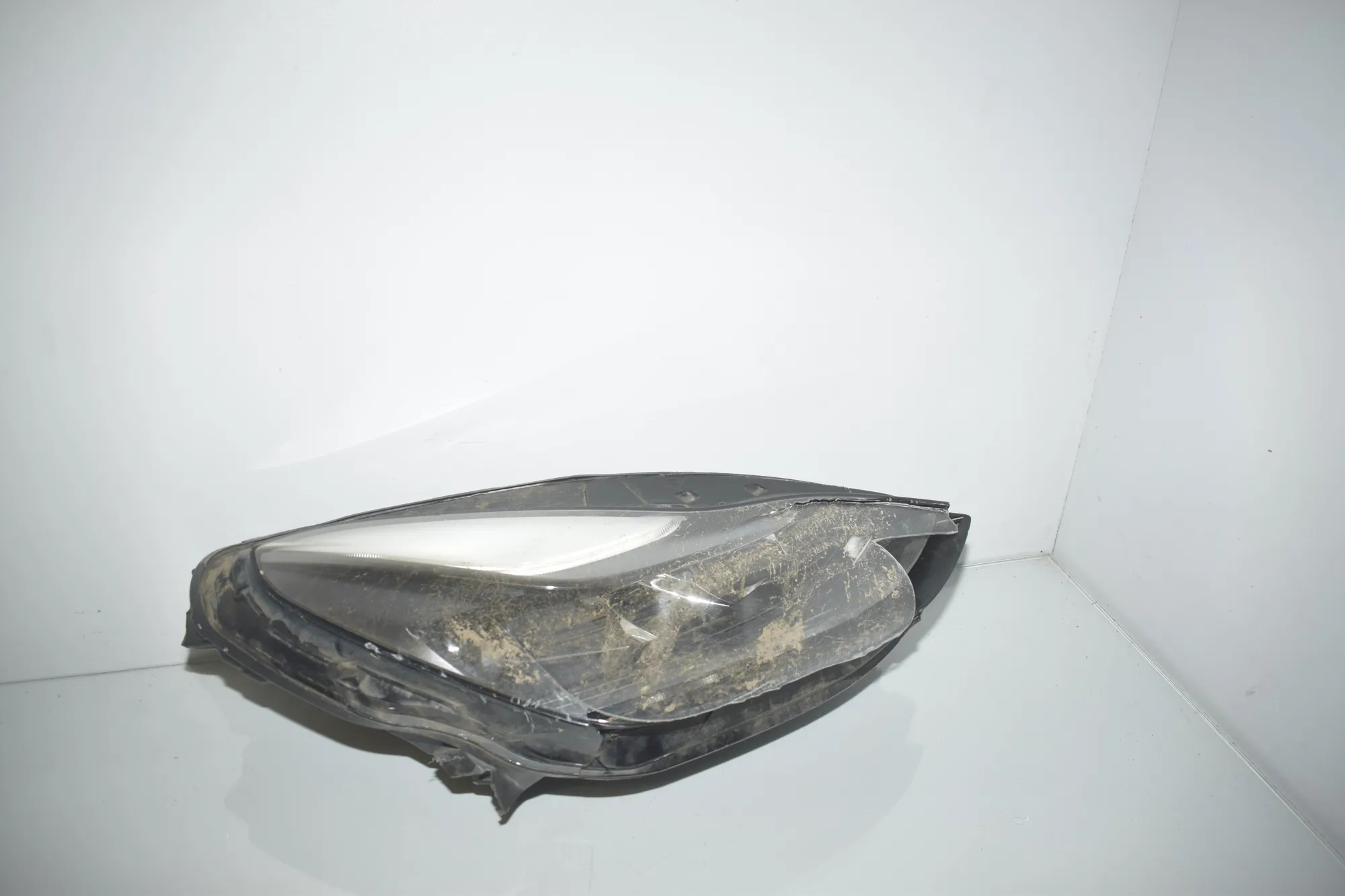 Front Right Headlight – OEM 1514953-00-C · TESLA MODEL 3 (2018 - -) EV 2021 – 2