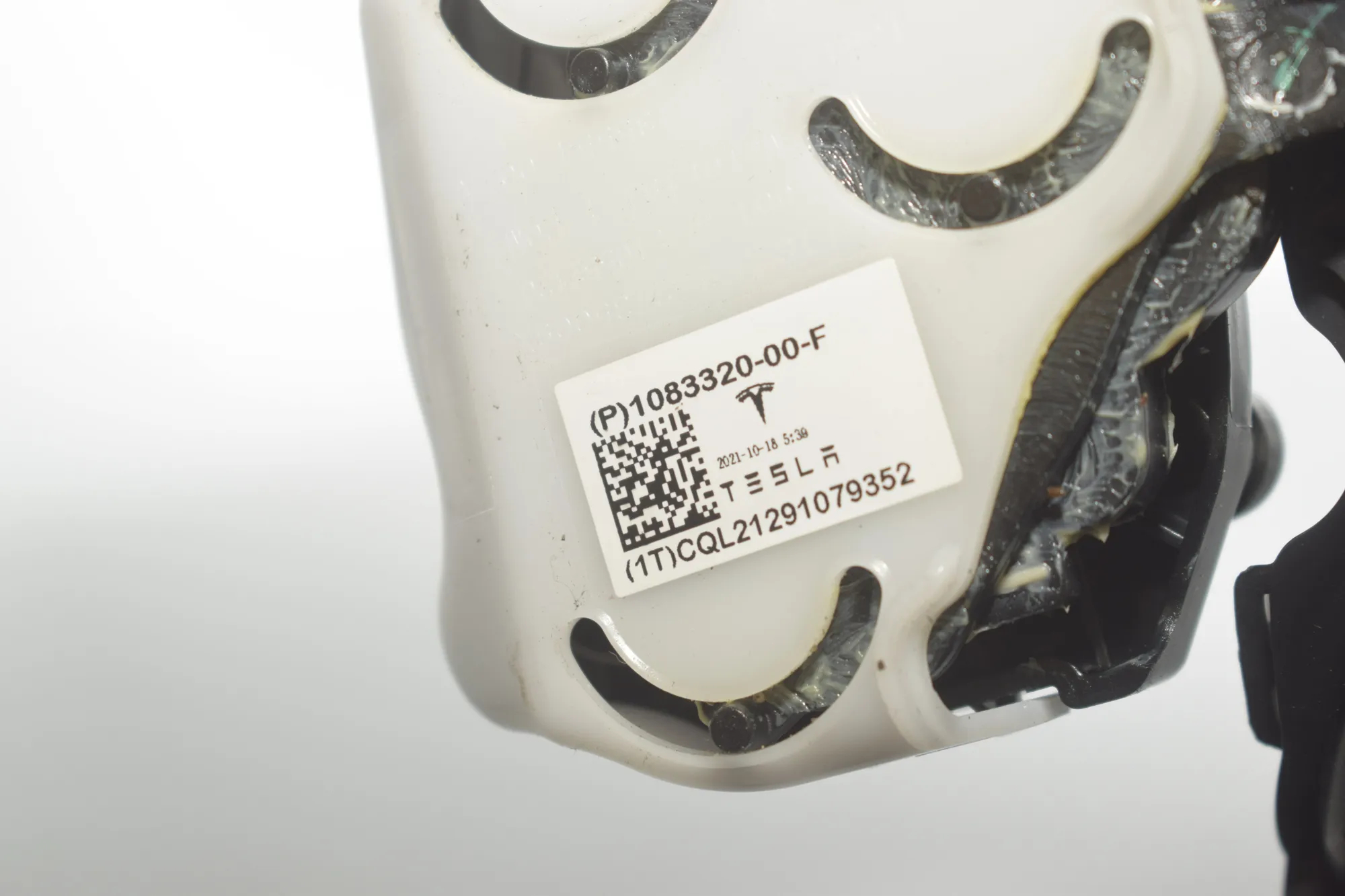 Other Control Units – OEM 1083320 · TESLA MODEL 3 (2018 - -) EV 2021 – 4