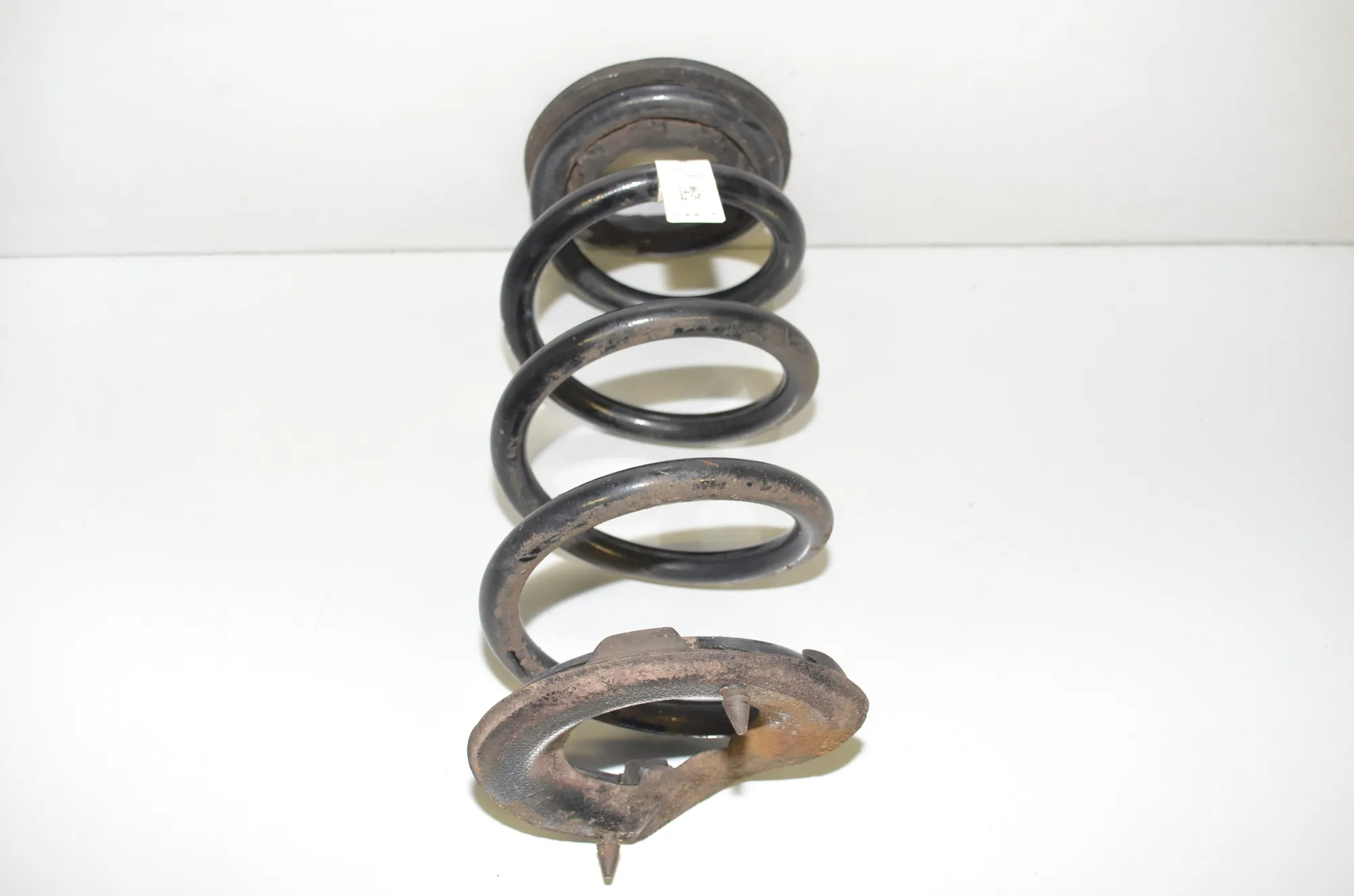 Rear Left Coil Spring – OEM 1044472-01-C · TESLA MODEL 3 (2018 - -) EV 2021 – 2