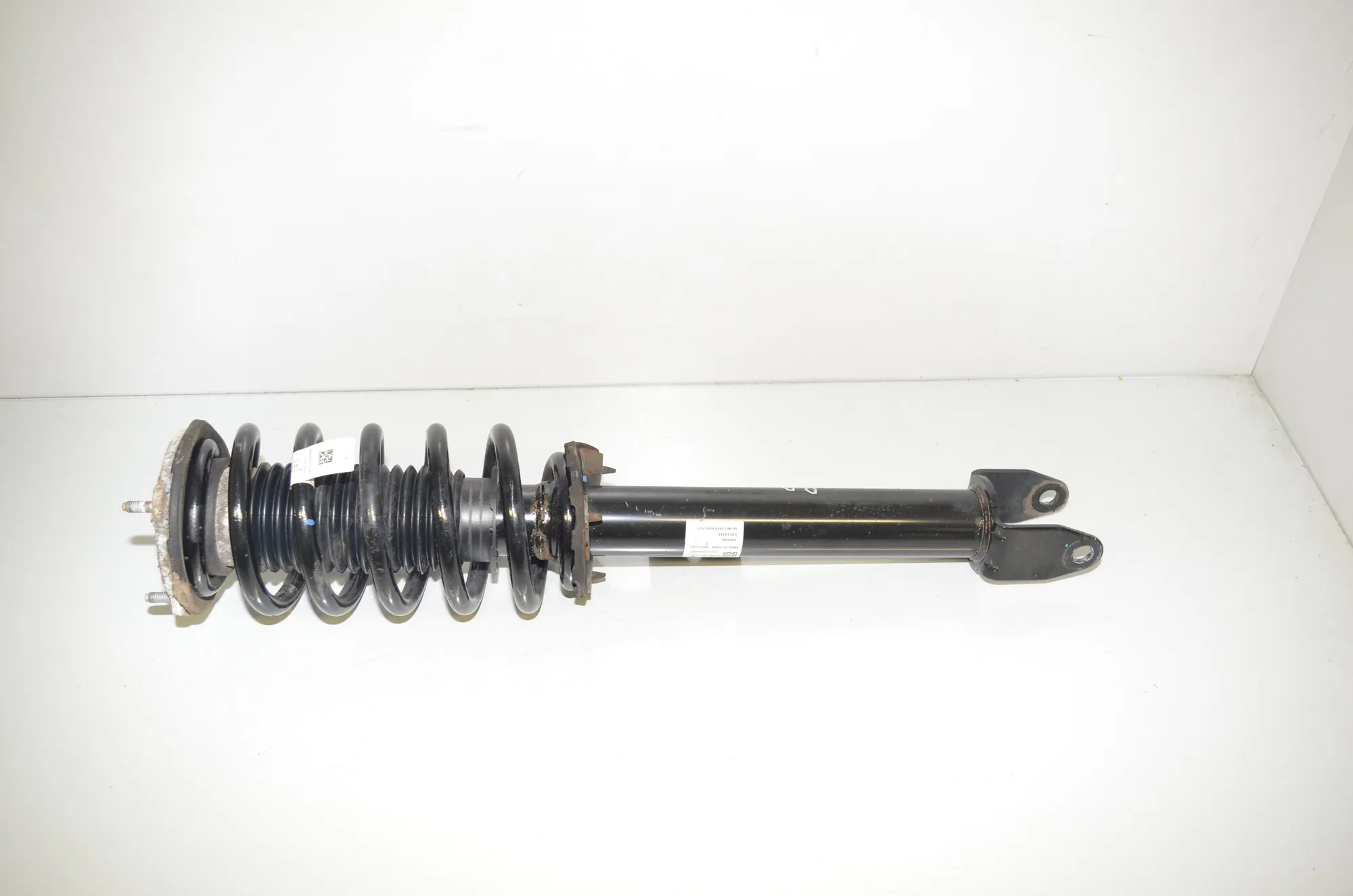 Front Right Shock Absorber – OEM 1044369-01-F · TESLA MODEL 3 (2018 - -) EV 2021