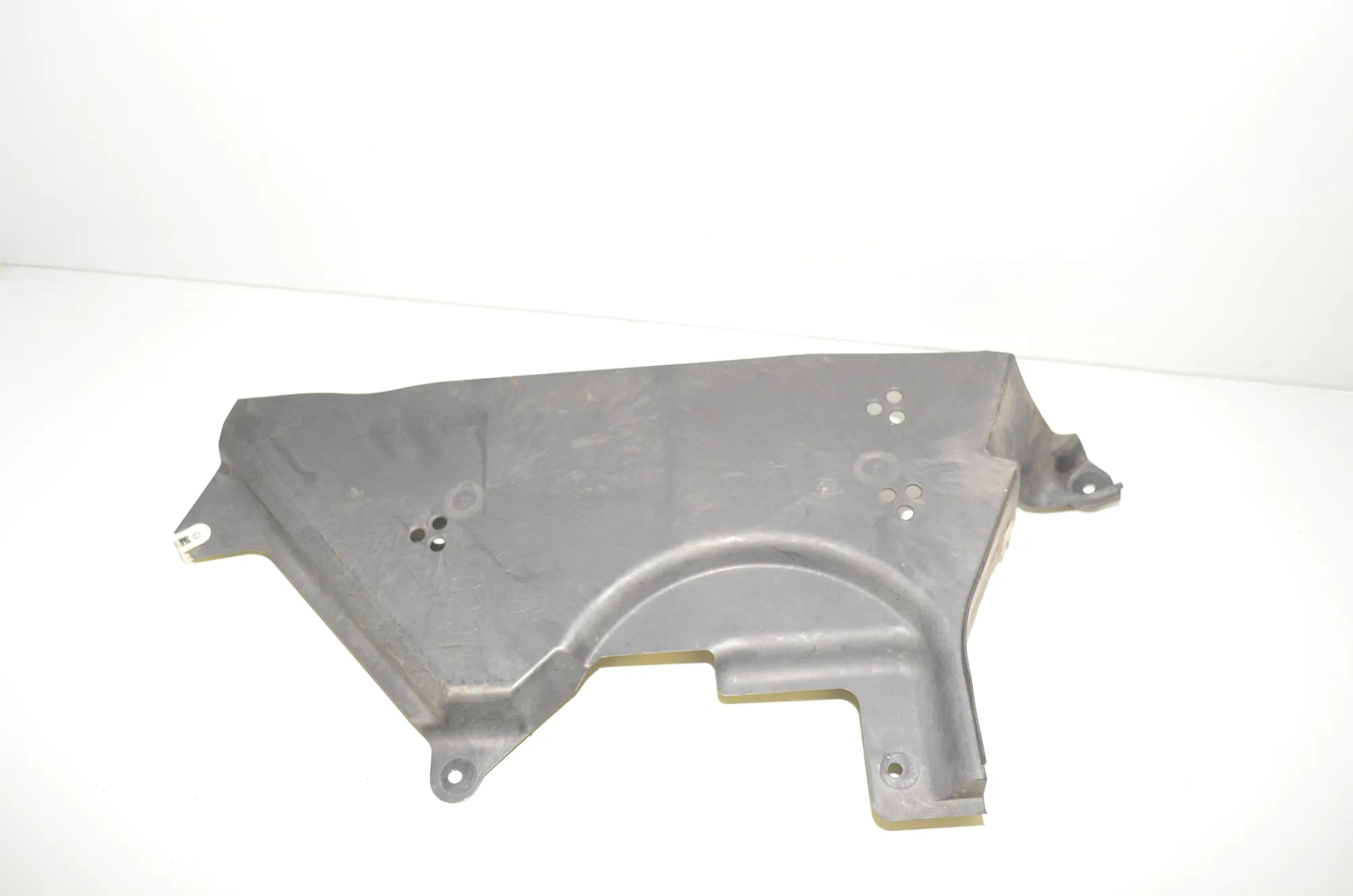 Right Side Underbody Cover – OEM 7428186 · BMW 3 Touring (G21) (2019 - -) 330 e Plug-in-Hybrid 2020 – 2