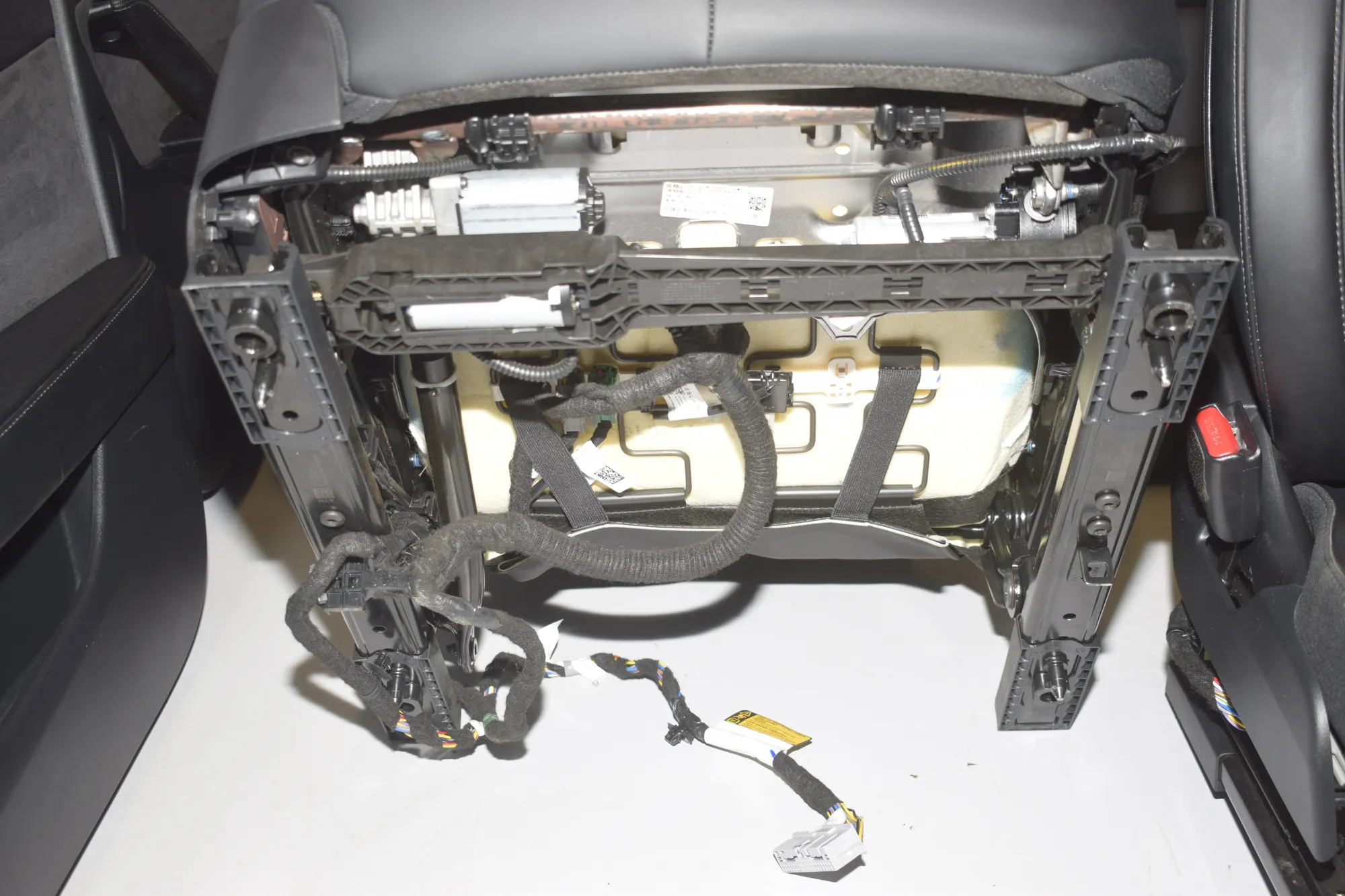 Seat set · TESLA MODEL 3 (2018 - -) EV 2021 – 12
