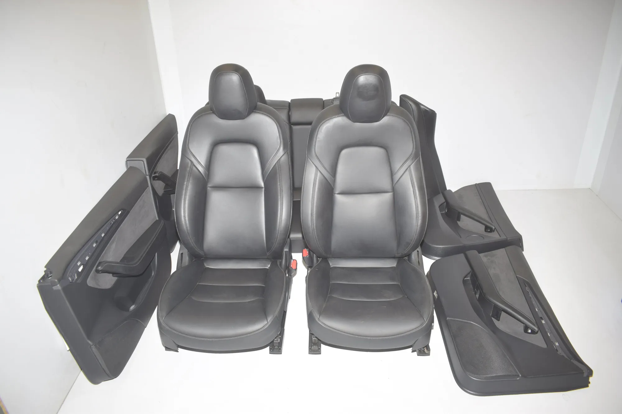 Seat set · TESLA MODEL 3 (2018 - -) EV 2021 – 2