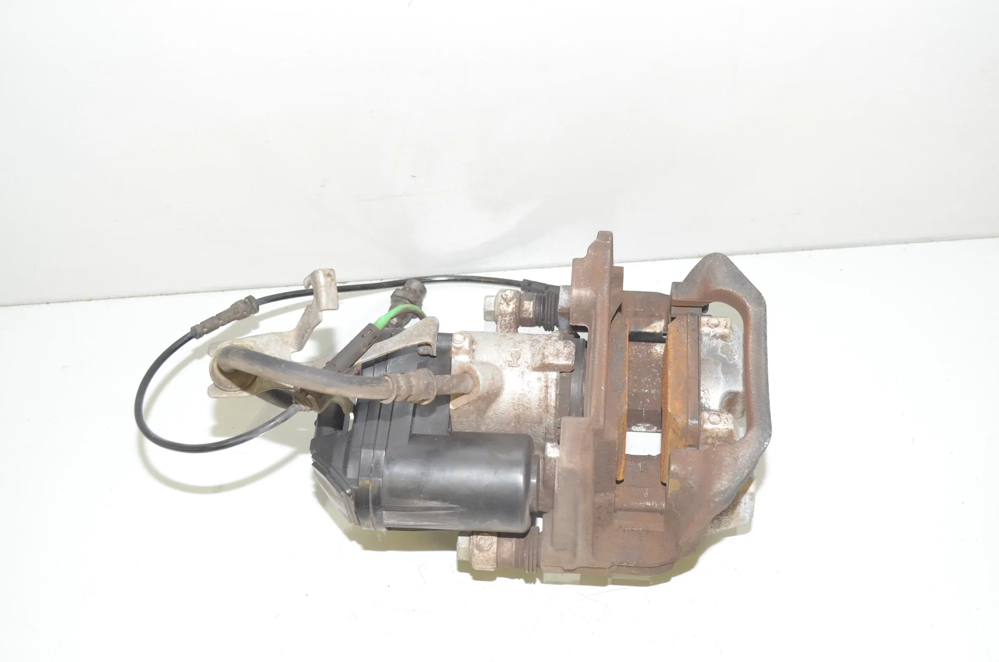 Rear Right Brake Caliper – OEM 34208836842 · BMW 3 Touring (G21) (2019 - -) 330 e Plug-in-Hybrid 2020 – 4