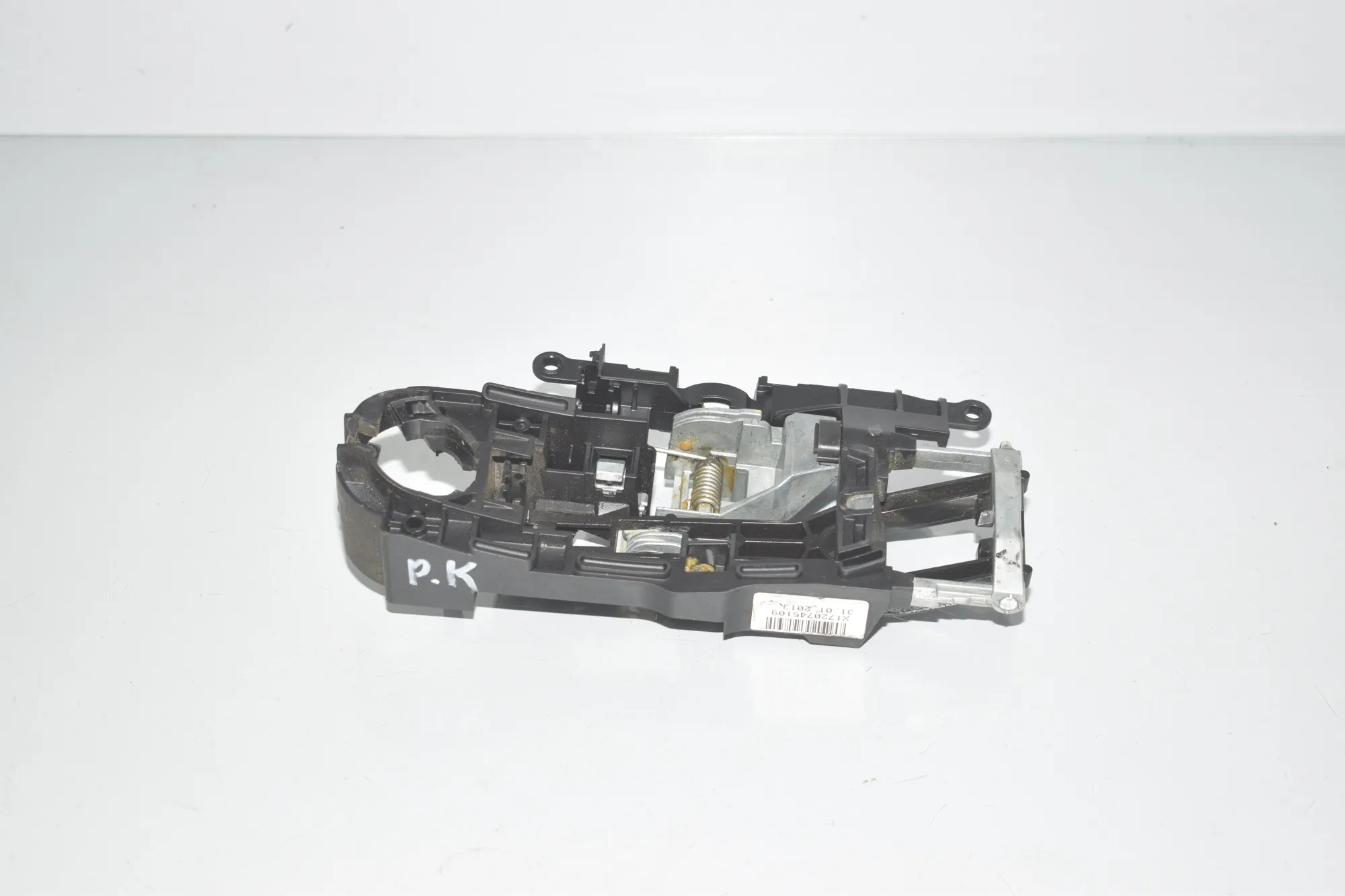 Front Left Door Interior Handle Frame – OEM 7207451 · BMW 5 Touring (F11) 530 d 2013 – 3