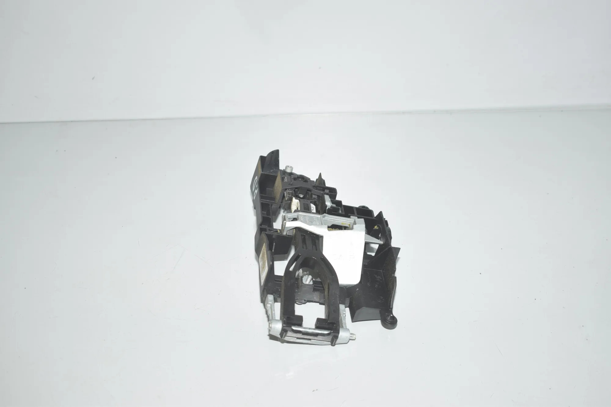 Front Right Door Interior Handle Frame – OEM 7187228 · BMW 5 Touring (F11) 530 d 2013 – 2
