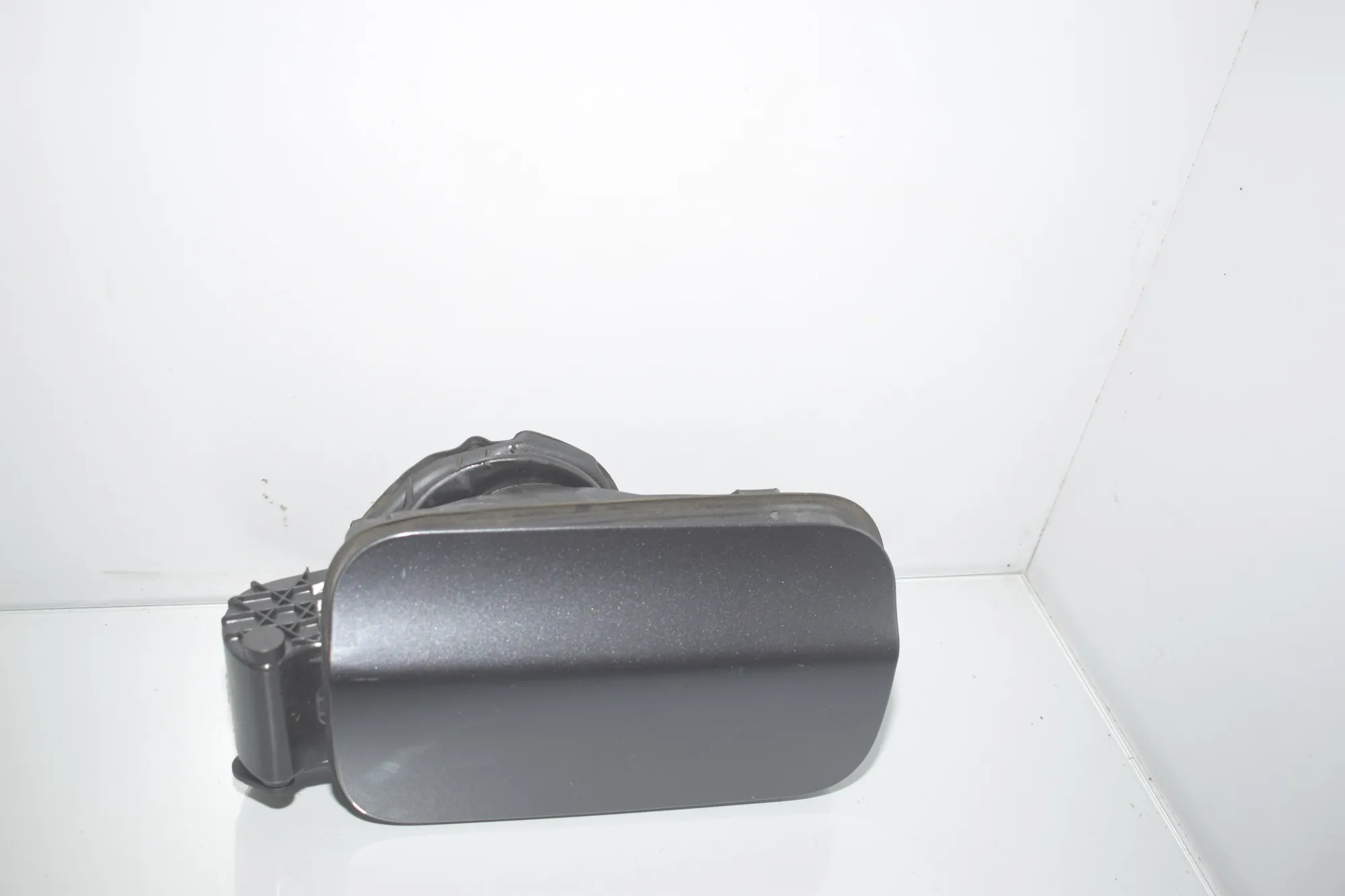 Fuel Tank Flap Cap – OEM 7206558 · BMW 5 Touring (F11) 530 d 2013 – 2