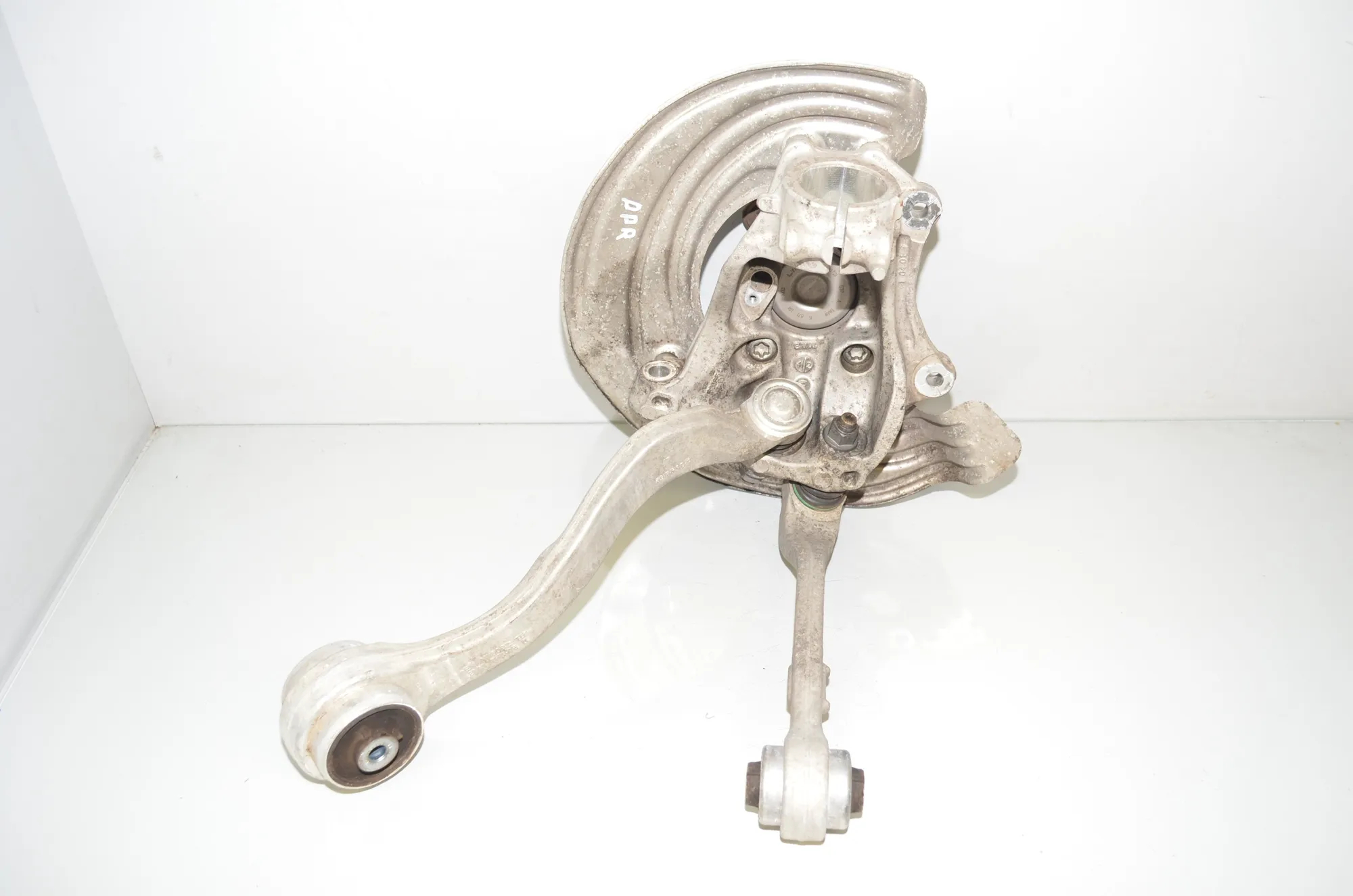 Front Right Wheel Hub – OEM 6878610 · BMW 3 Touring (G21) (2019 - -) 330 e Plug-in-Hybrid 2020 – 3