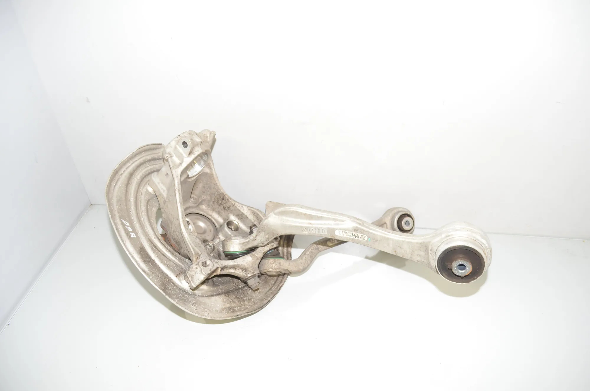 Front Right Wheel Hub – OEM 6878610 · BMW 3 Touring (G21) (2019 - -) 330 e Plug-in-Hybrid 2020 – 4