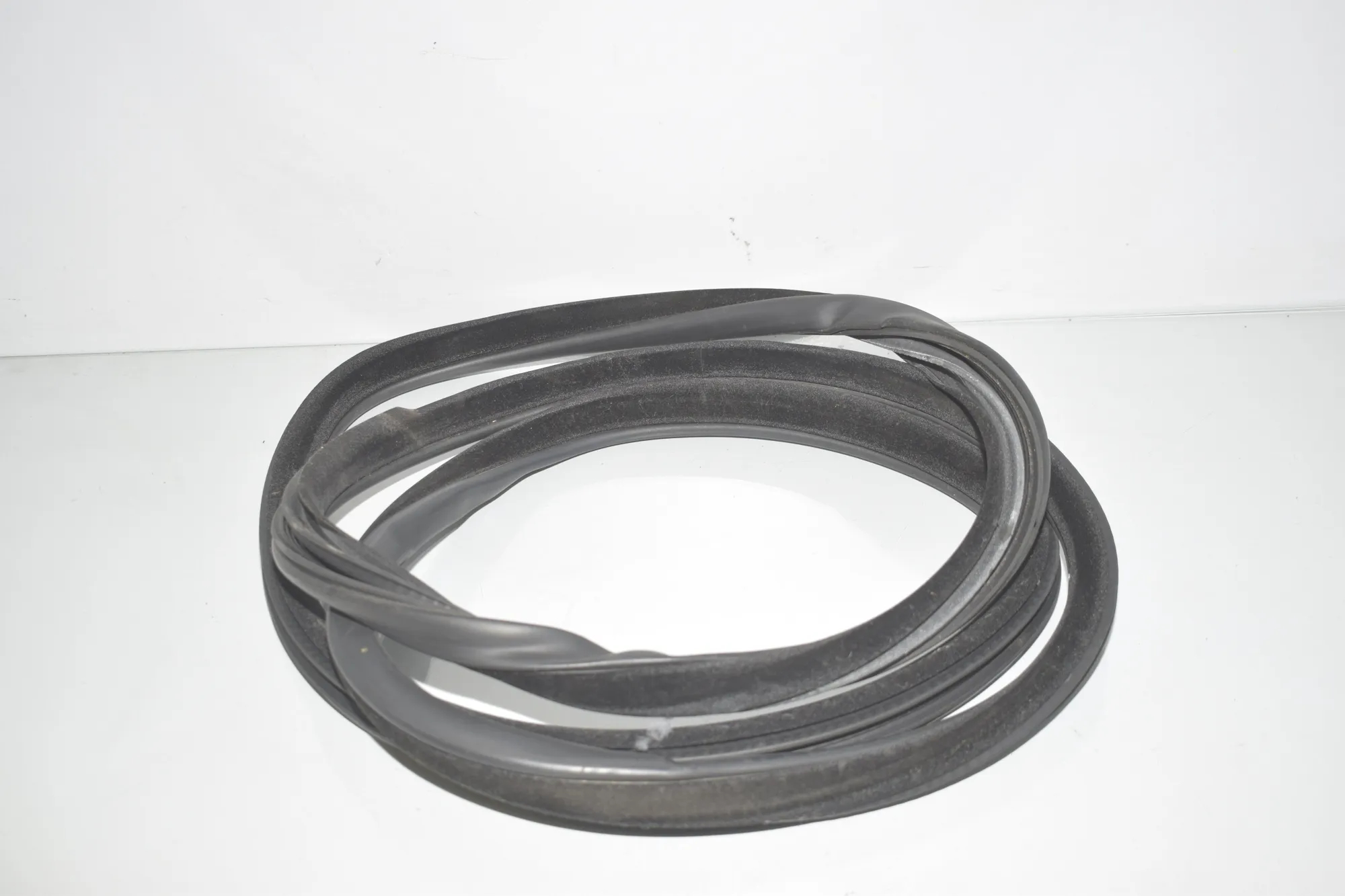Rear Left Door Seal Rubber – OEM 7199770 · BMW 5 Touring (F11) 530 d 2013 – 3