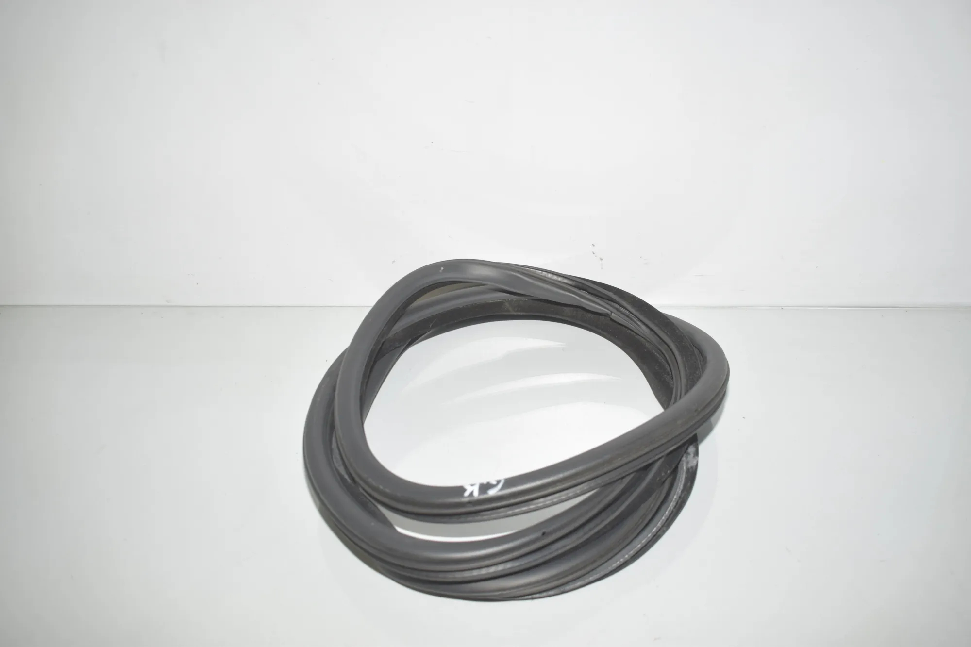 Rear Left Door Seal Rubber – OEM 7199770 · BMW 5 Touring (F11) 530 d 2013