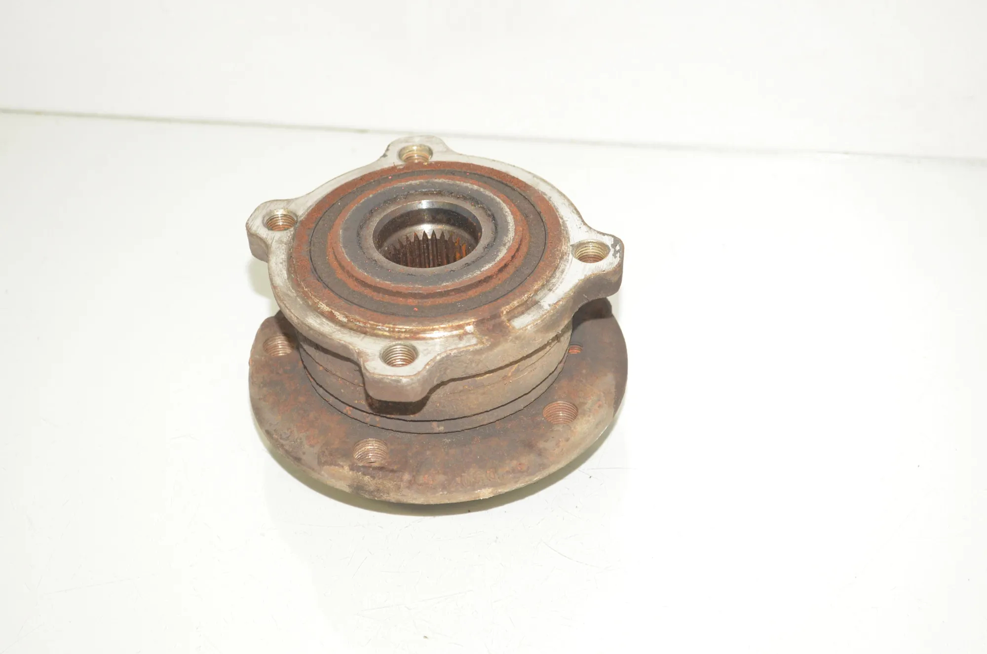 Front Left Wheel Bearing – OEM 6882263 · BMW X5 (F15, F85) M 50 d 2017 – 4