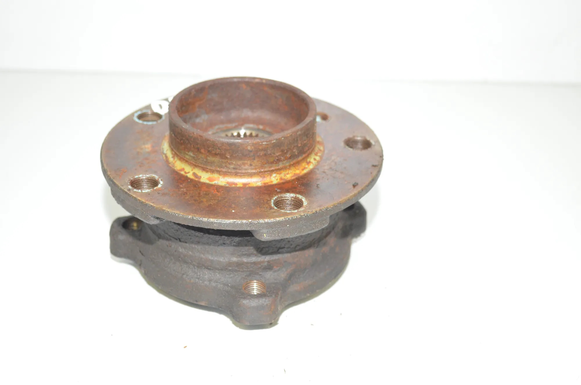 Front Right Wheel Bearing – OEM 6882263 · BMW X5 (F15, F85) M 50 d 2017 – 2