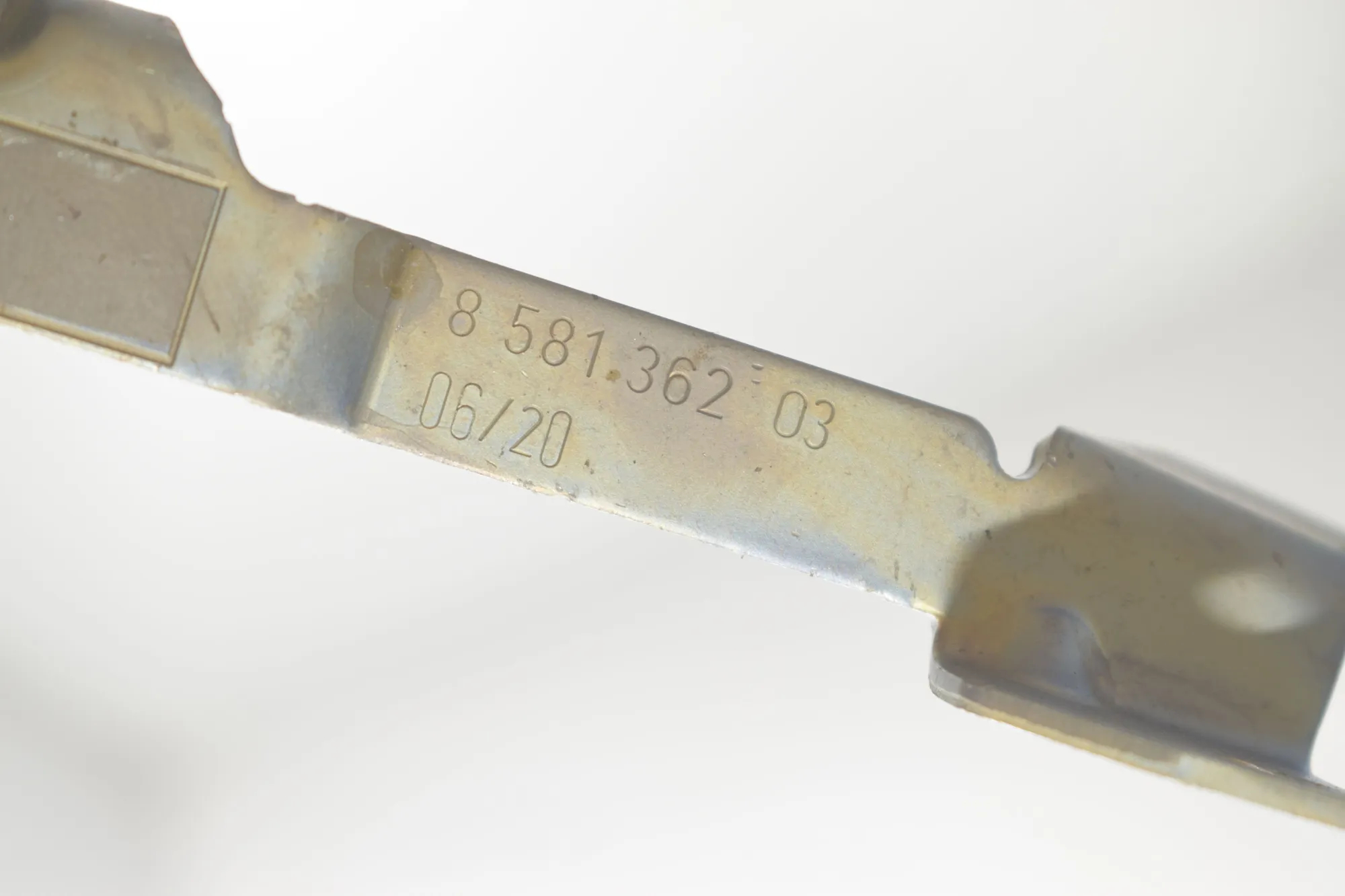 Bracket – OEM 8581362 · BMW 3 Touring (G21) (2019 - -) 320 d 2020 – 4