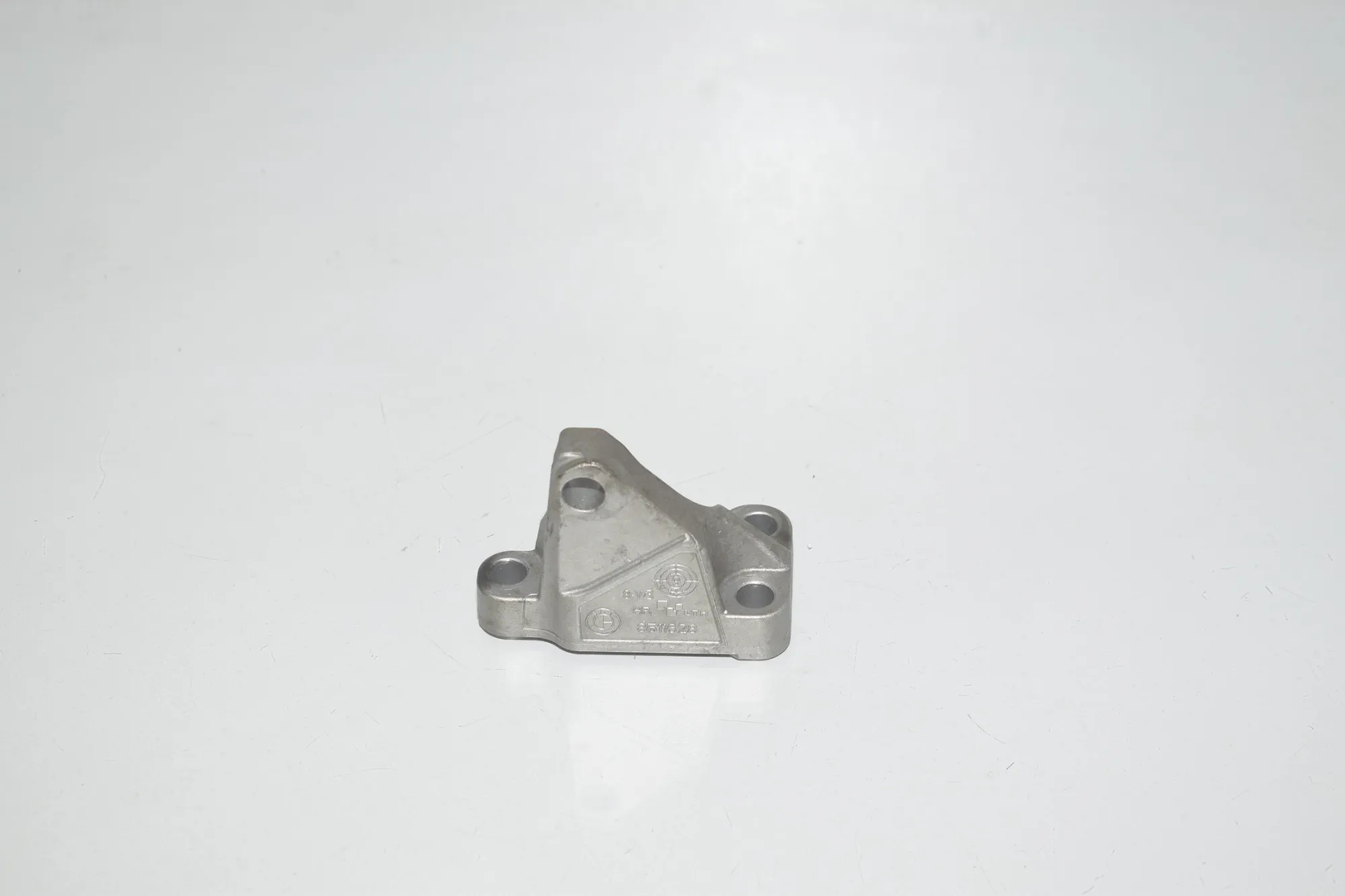 Fuel Pump Bracket – OEM 8511628 · BMW 3 Touring (G21) (2019 - -) 320 d 2020 – 4