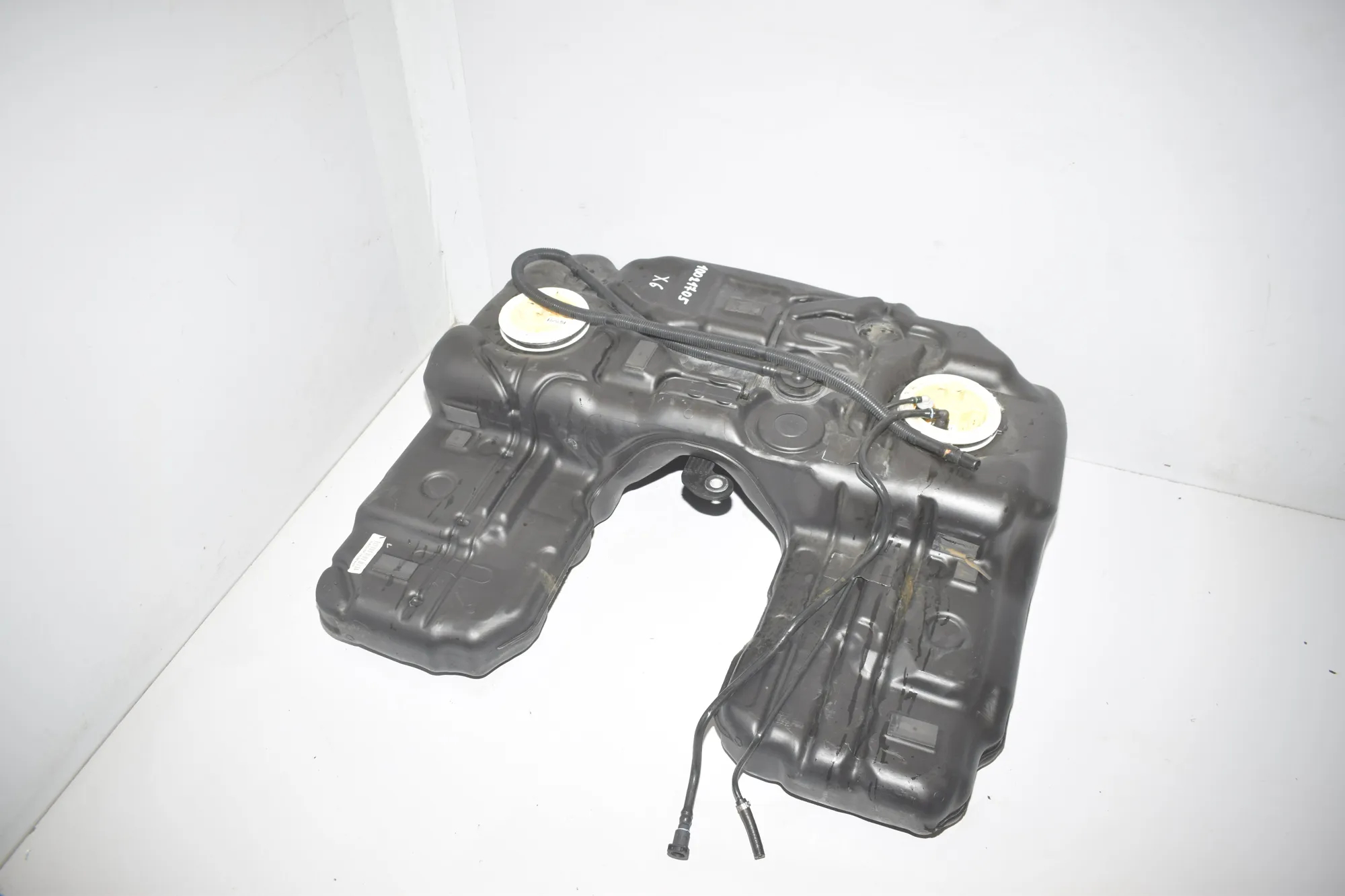 Fuel Tank – OEM 7380136 · BMW X6 (F16, F86) xDrive 30 d 2016 – 2