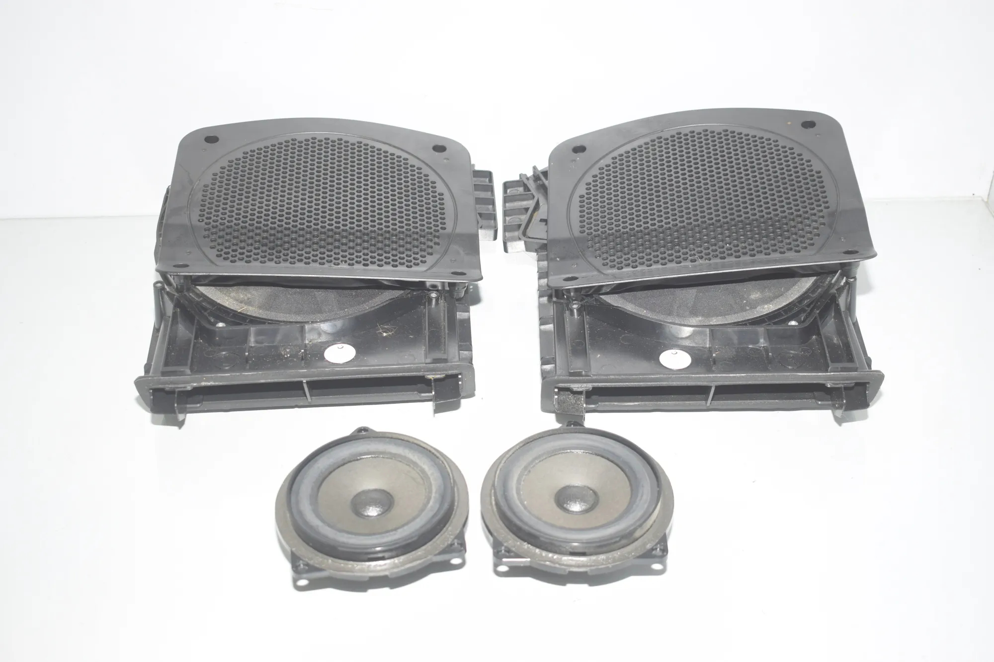 Front Right Door Speaker – OEM 9169692 · BMW 5 Touring (F11) 530 d 2013