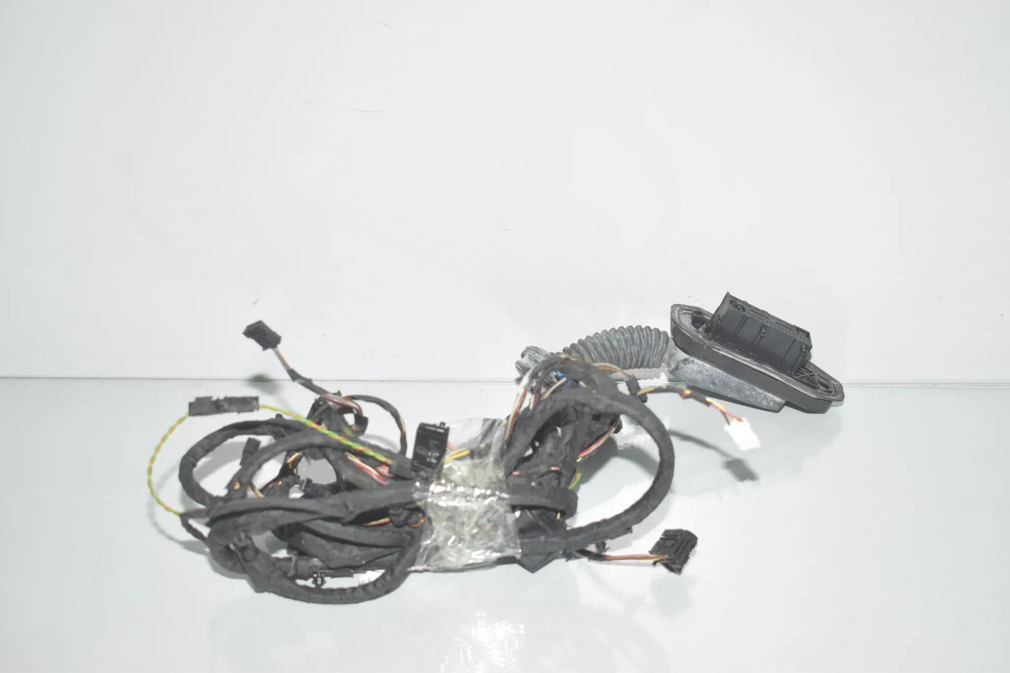 Front Right Door Wiring – OEM 9273445 · BMW 5 Touring (F11) 530 d 2013 – 3