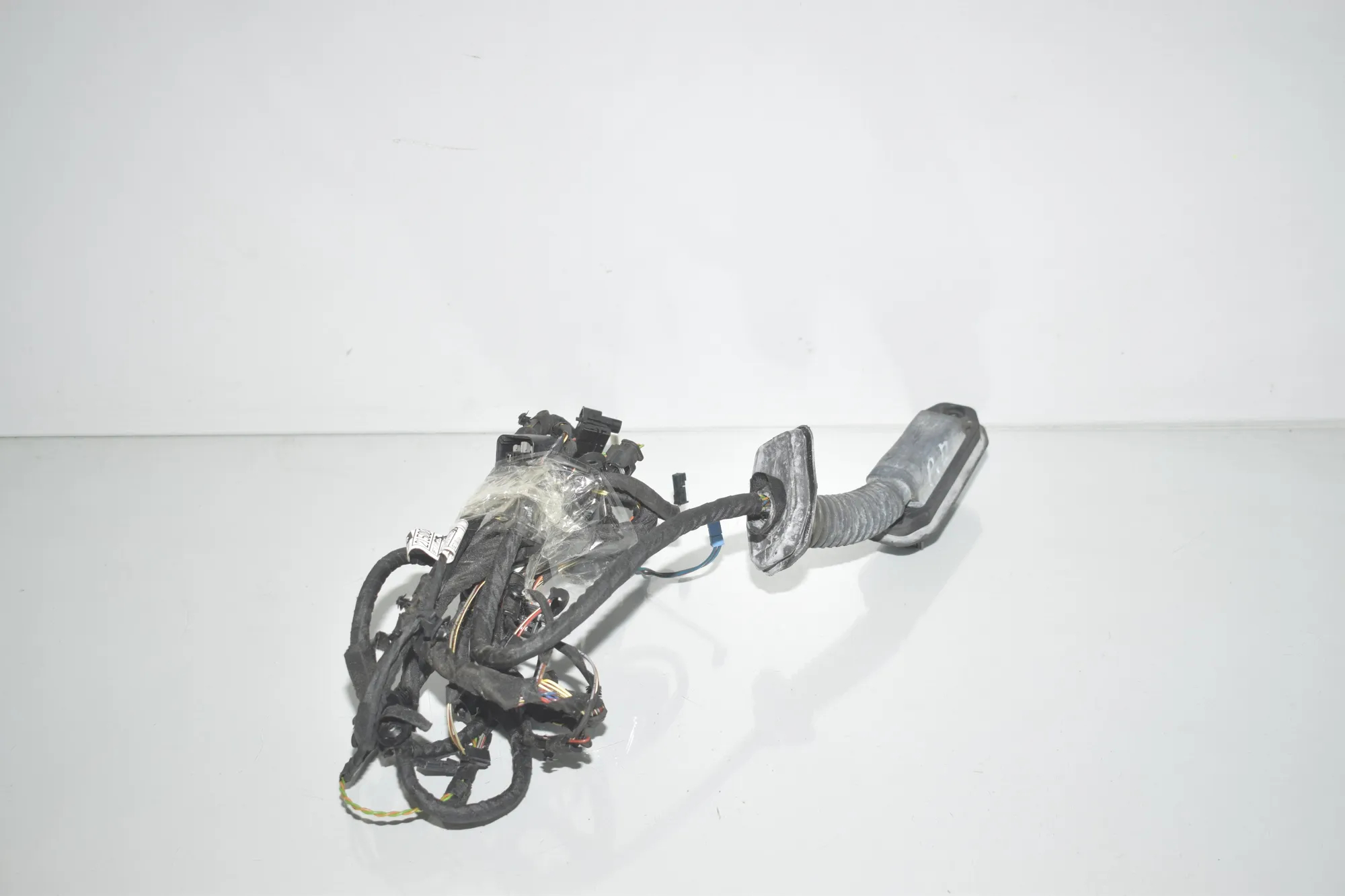Front Right Door Wiring – OEM 9273445 · BMW 5 Touring (F11) 530 d 2013 – 2