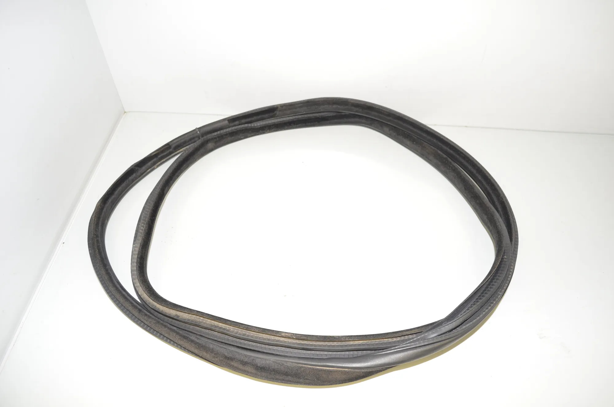 Rear Right Door Seal Rubber – OEM 7289689 · BMW X5 (F15, F85) M 50 d 2017 – 3