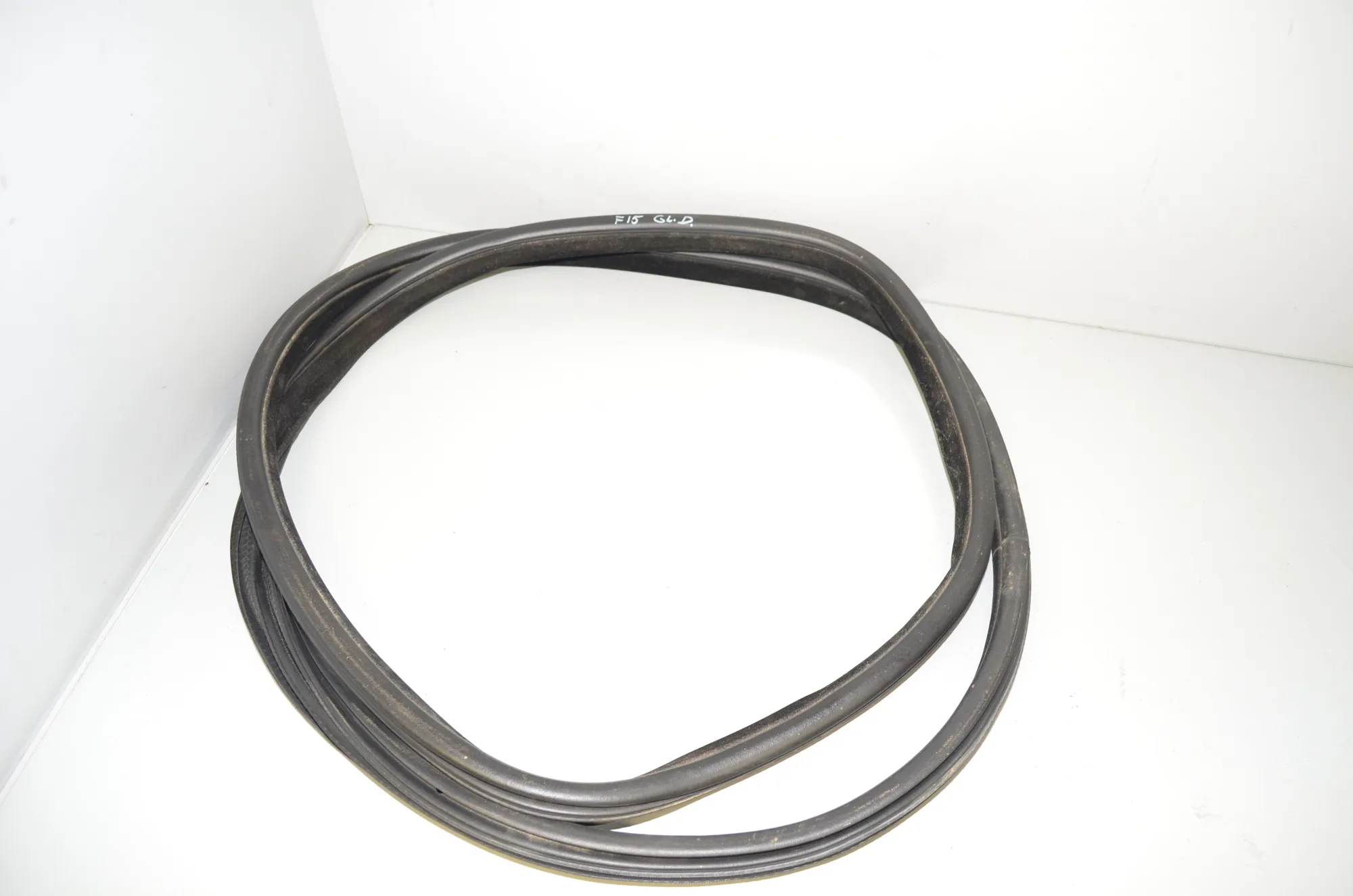 Rear Right Door Seal Rubber – OEM 7289689 · BMW X5 (F15, F85) M 50 d 2017 – 5