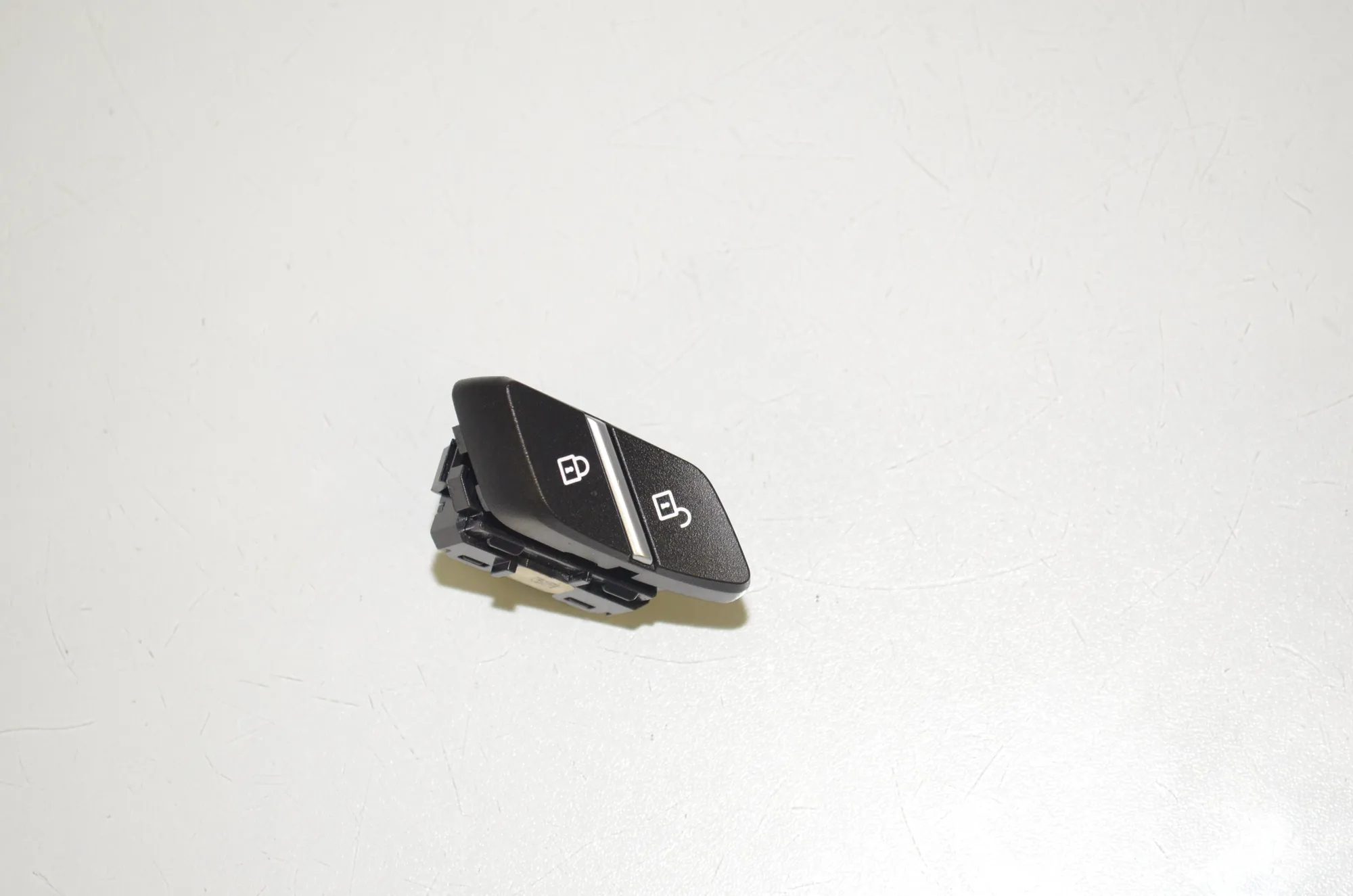 Central Locking Switch – OEM 6801351 · BMW X5 (F15, F85) M 50 d 2017