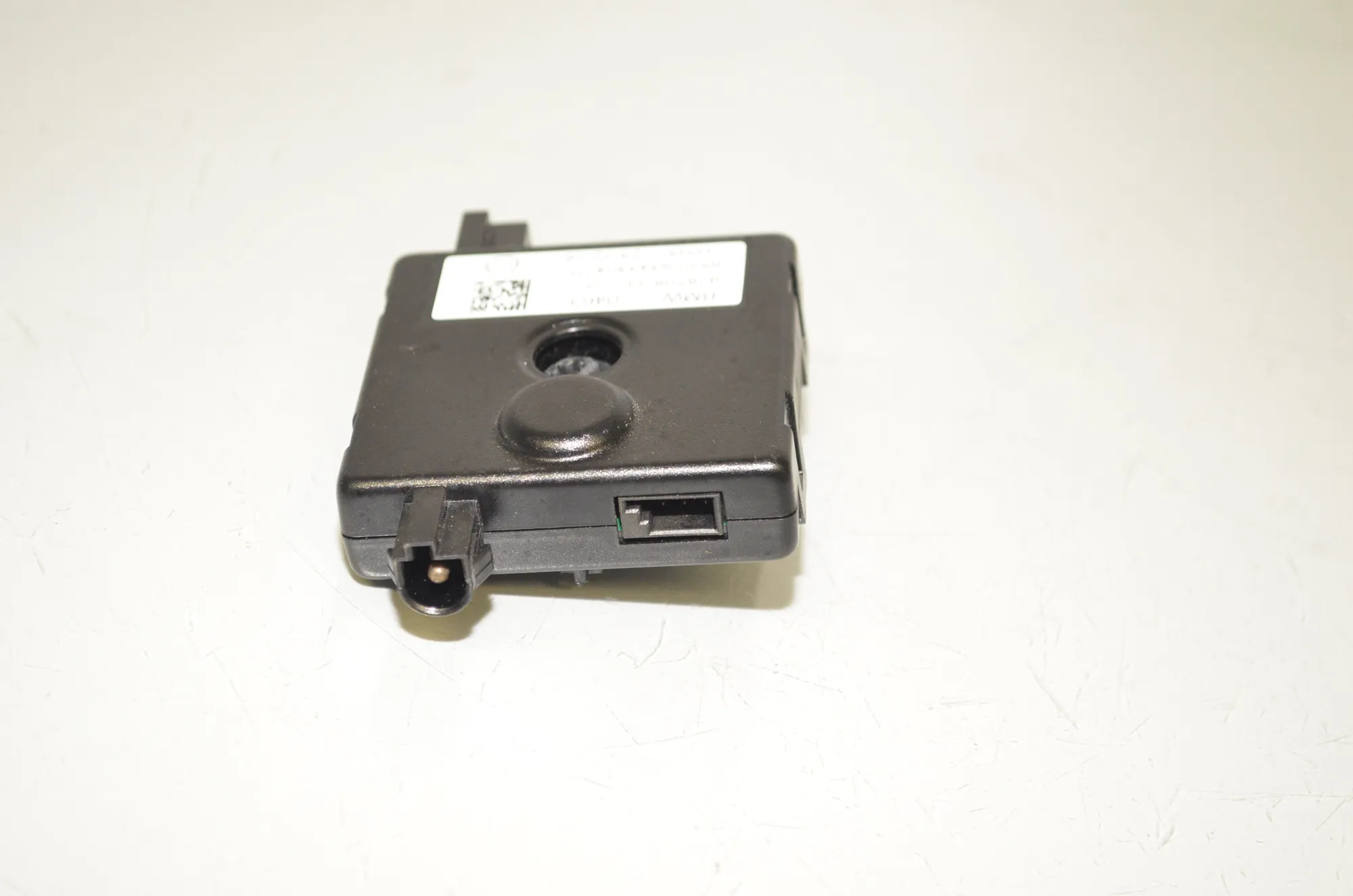 Antenna Amplifier – OEM 9343304 · BMW X5 (F15, F85) M 50 d 2017 – 2