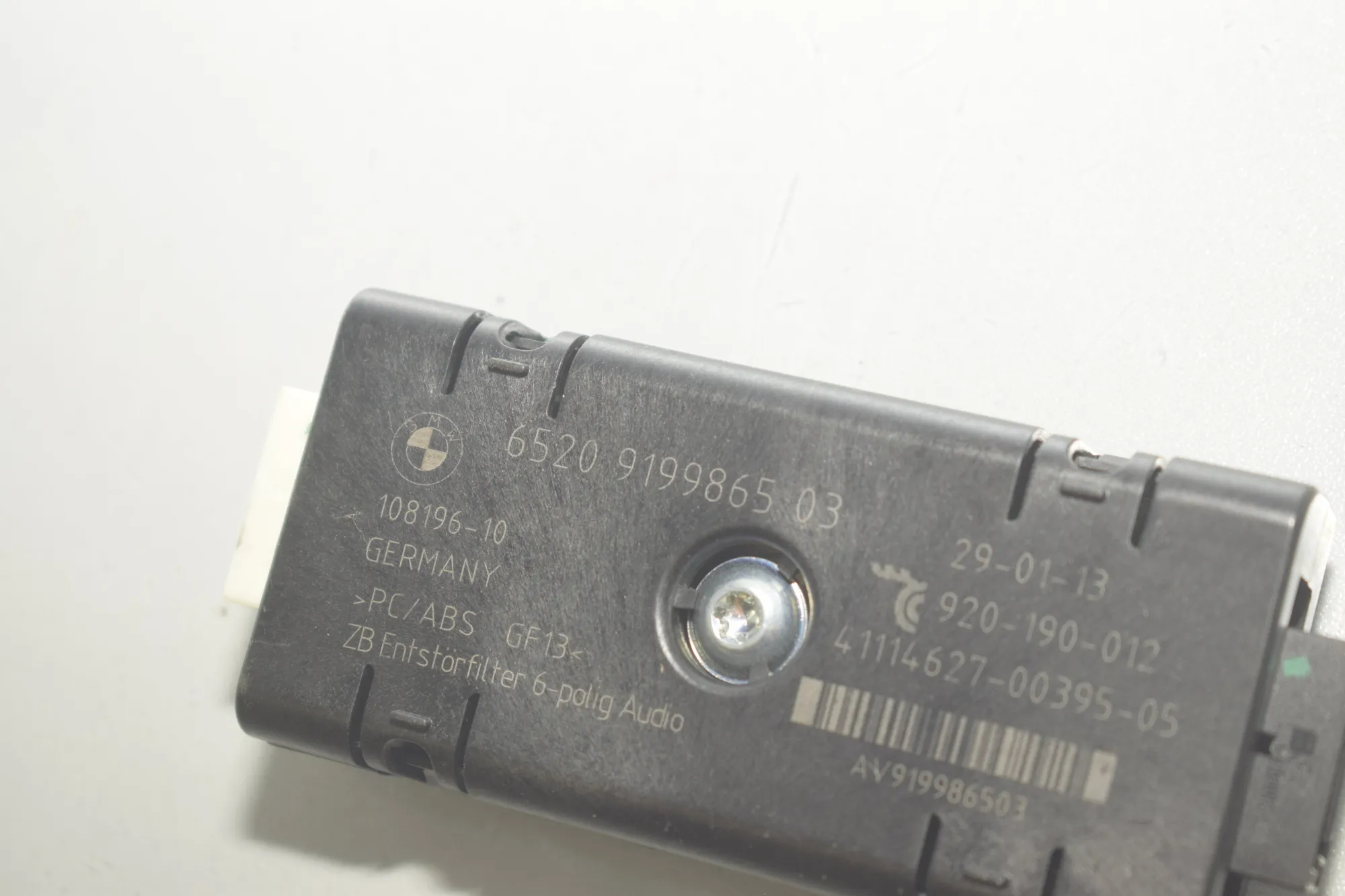 Antenna Amplifier – OEM 9199865 · BMW 5 Touring (F11) 530 d 2013 – 6