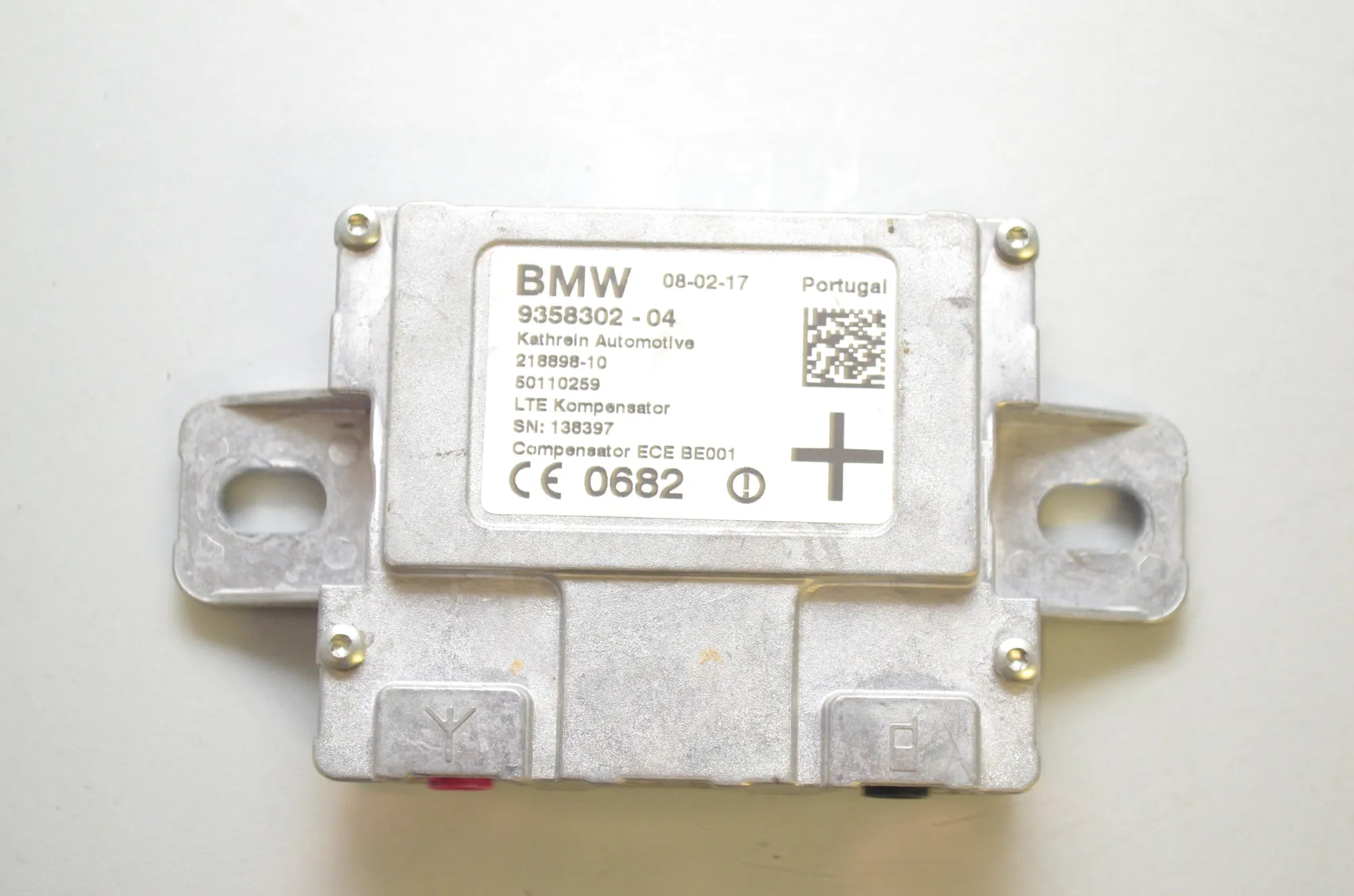 Antenna – OEM 9358302 · BMW X5 (F15, F85) M 50 d 2017 – 4