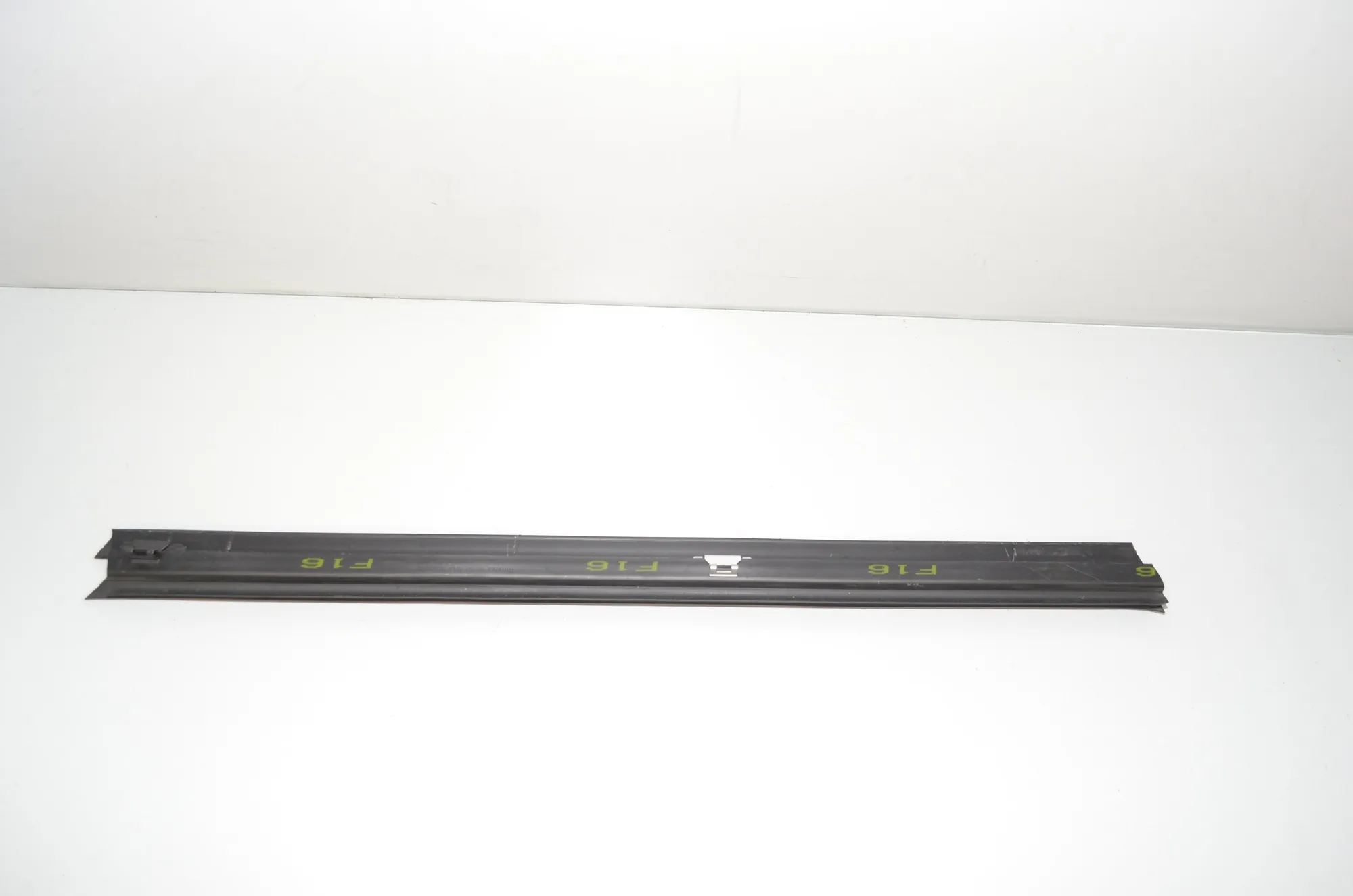 Rear Right Door Window Strip – OEM 7317849 · BMW X6 (F16, F86) xDrive 30 d 2016 – 4