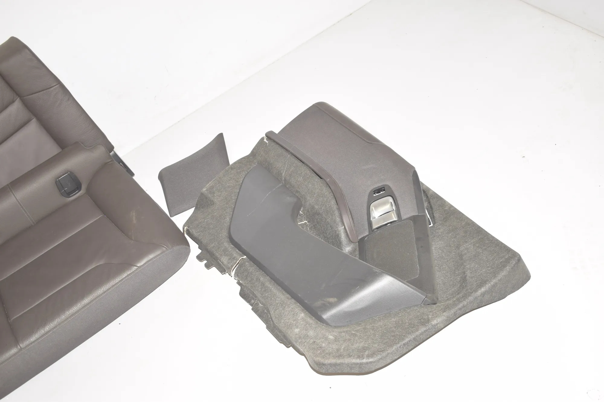 Seat set · BMW i3 (I01) Hybrid 2018 – 9