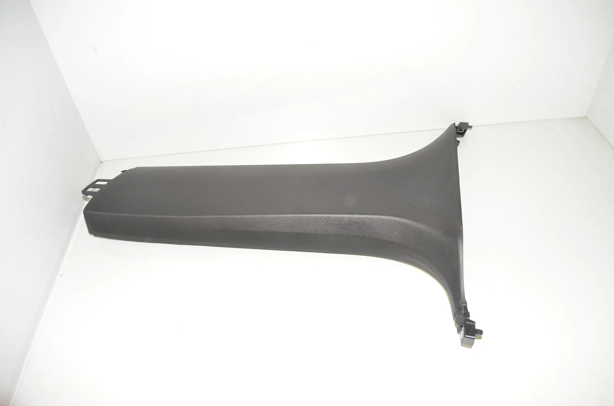 Left Side B Pillar Trim – OEM 7385627 · BMW X6 (F16, F86) xDrive 30 d 2016