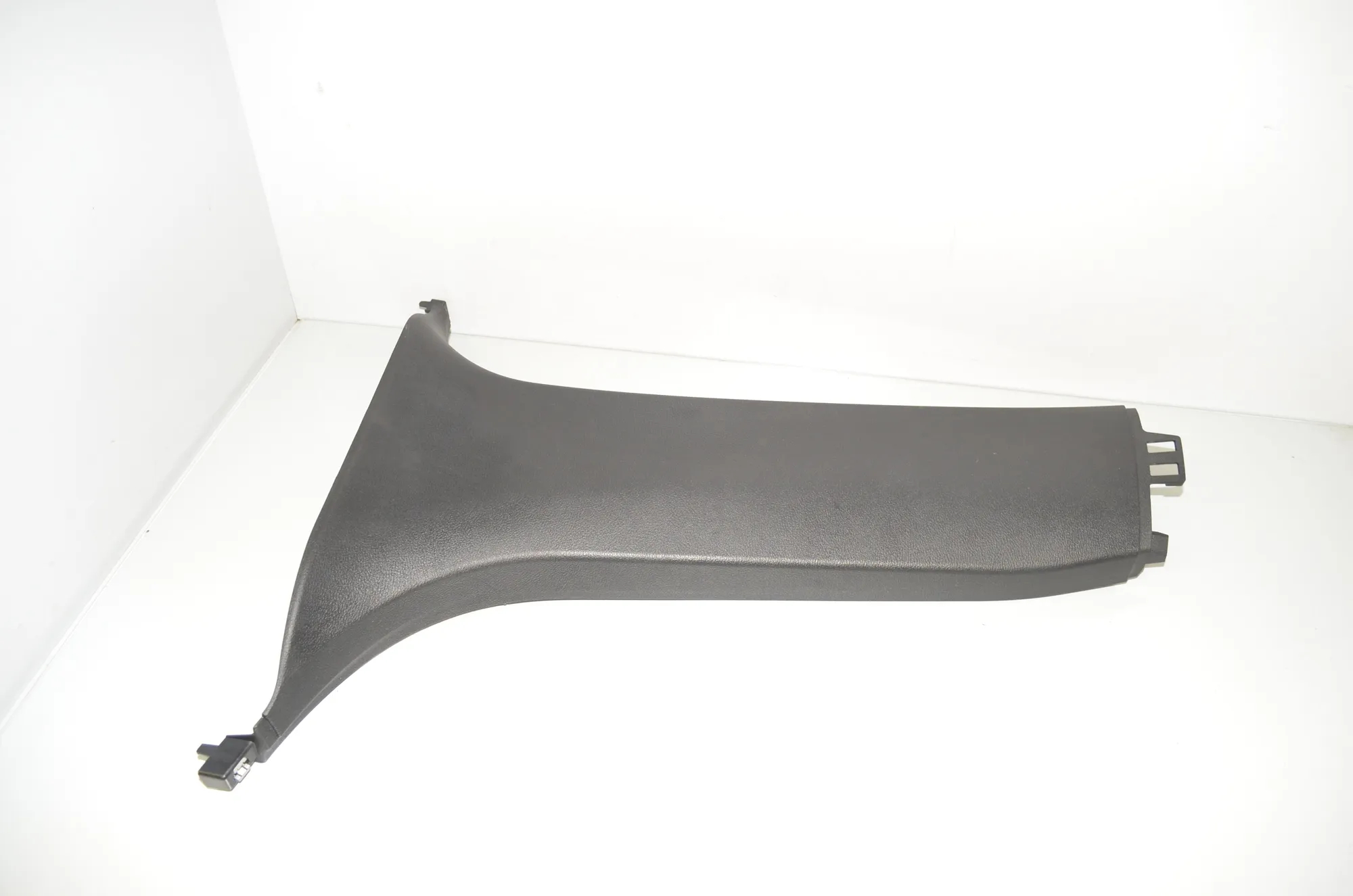 Left Side B Pillar Trim – OEM 7385627 · BMW X6 (F16, F86) xDrive 30 d 2016 – 2