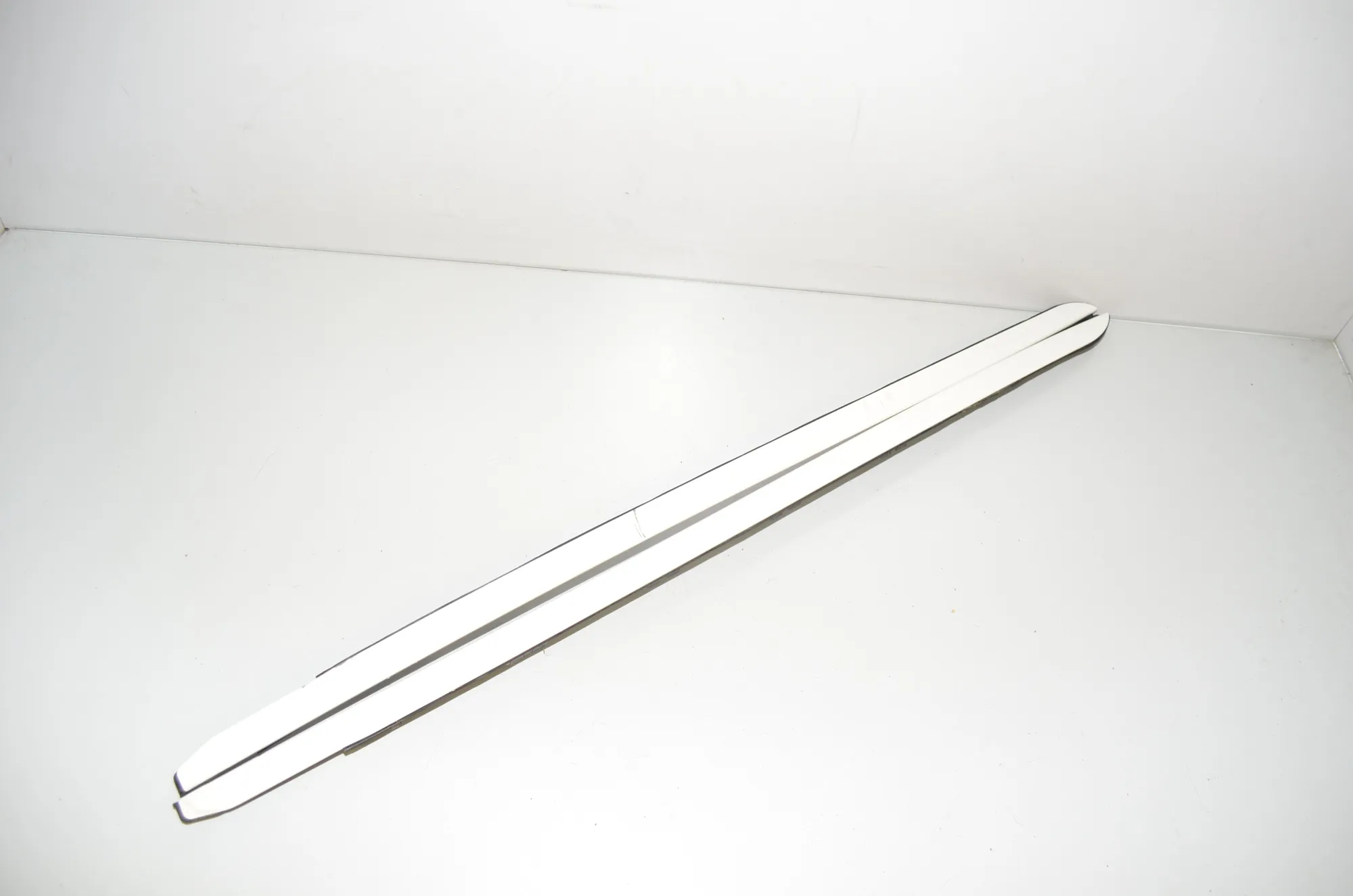 Windshield Left Vertical Trim – OEM 7292407 · BMW X6 (F16, F86) xDrive 30 d 2016 – 5