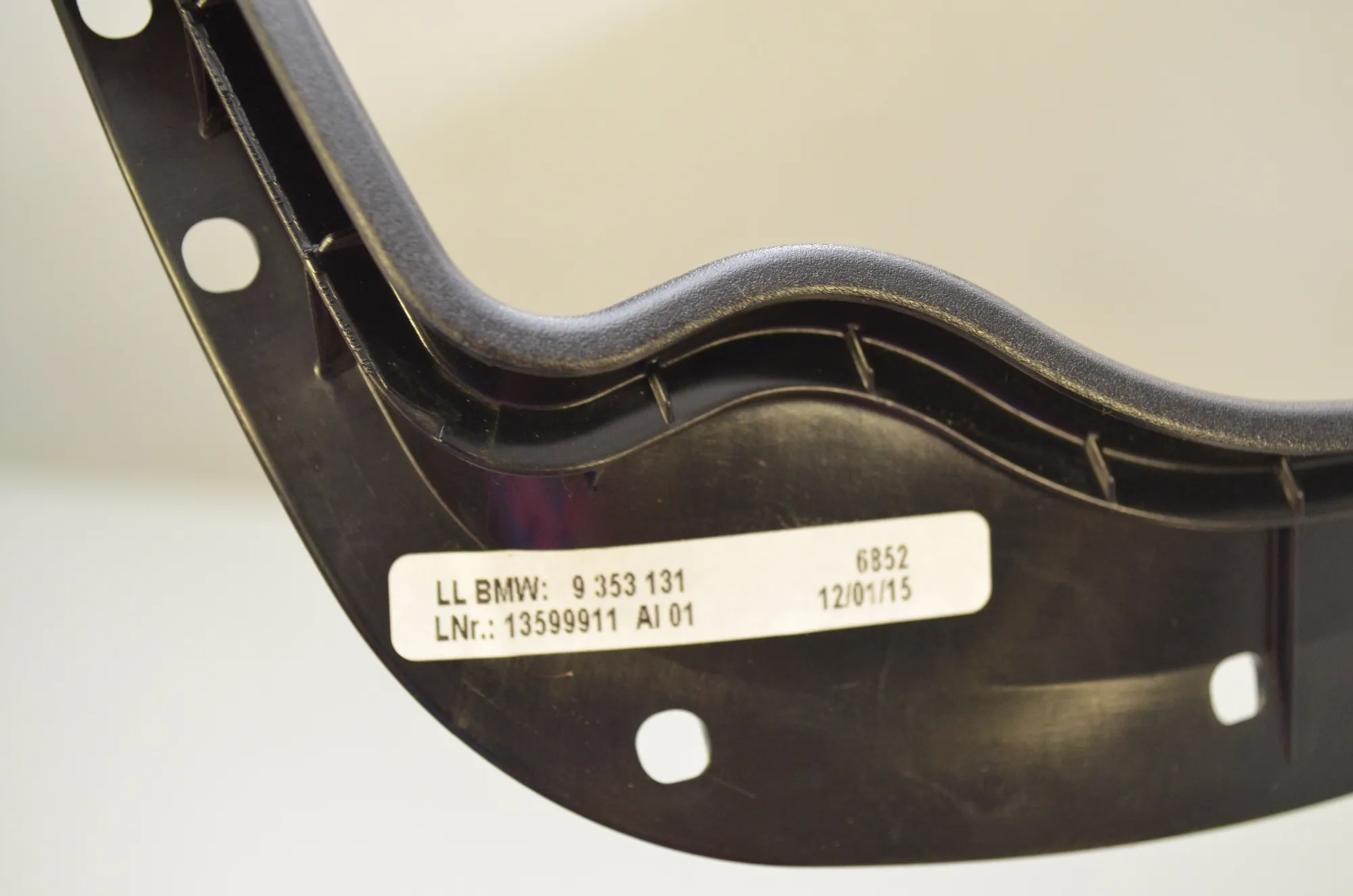 Steering Mechanism Trim – OEM 9353131 · BMW 2 Cabrio (F23) 220 d 2015 – 5