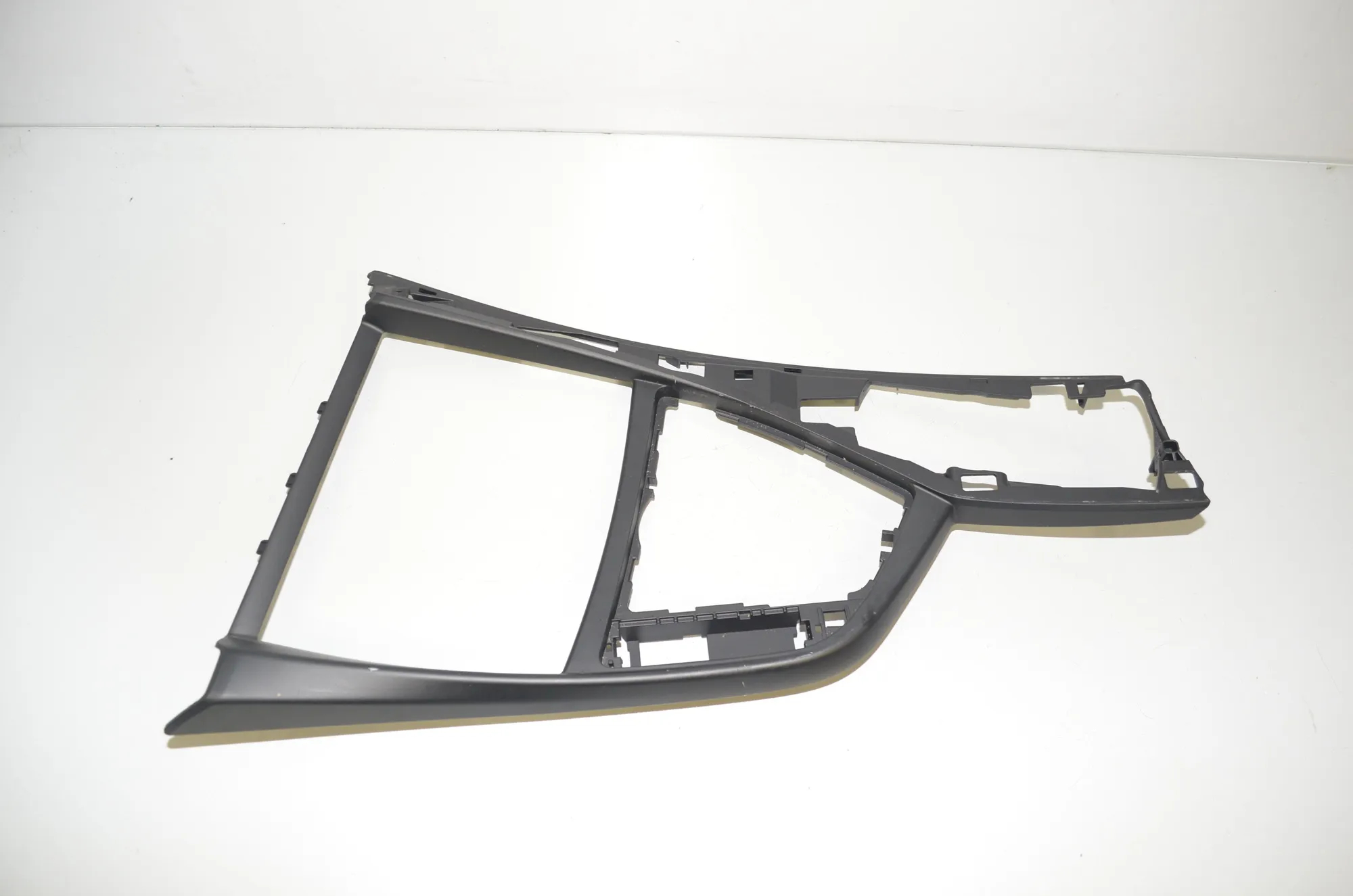 Center Console Trim – OEM 9207313 · BMW 2 Cabrio (F23) 220 d 2015 – 5