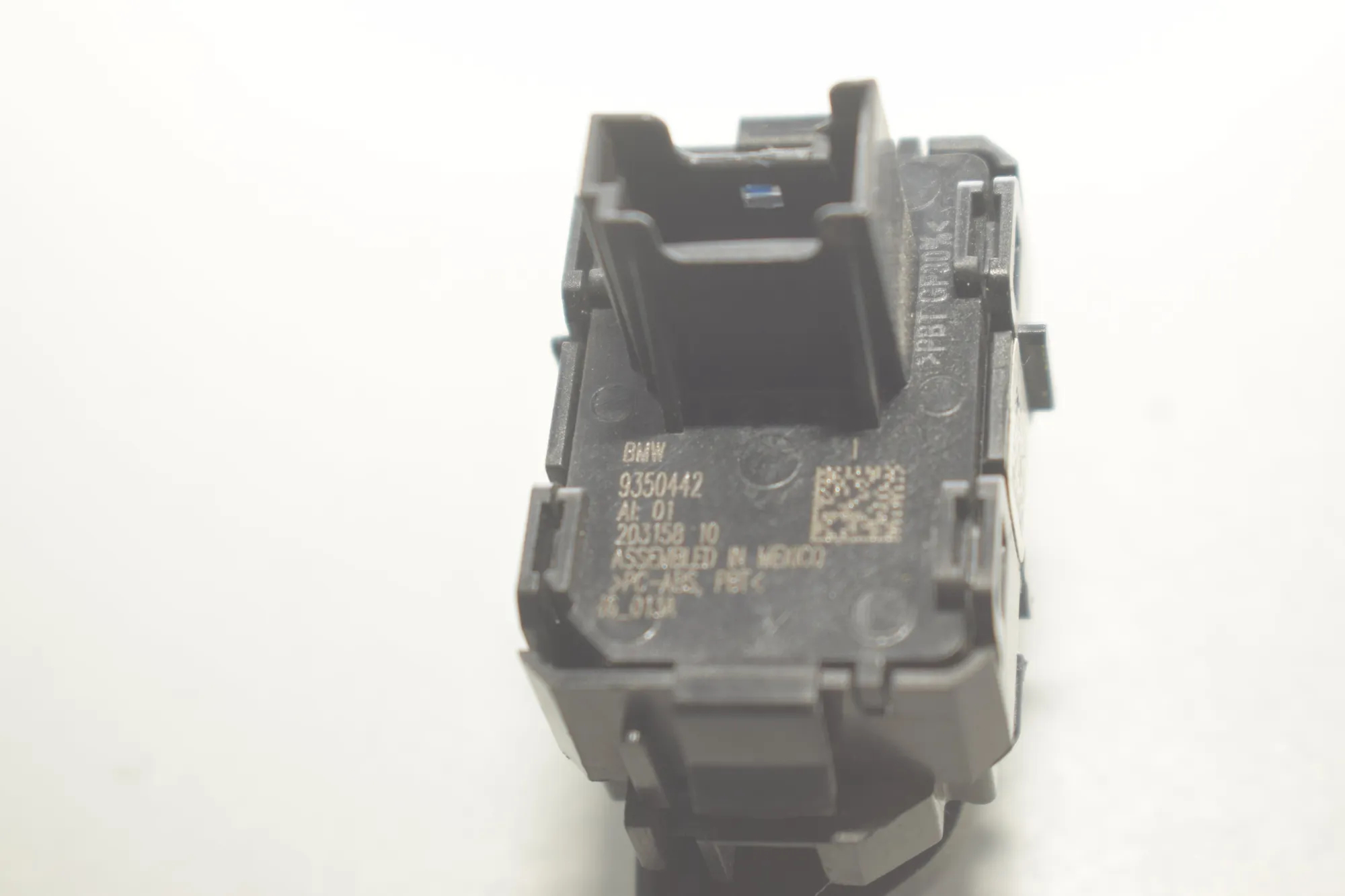 Central Locking Switch – OEM 9350442 · BMW X6 (F16, F86) xDrive 30 d 2016 – 5