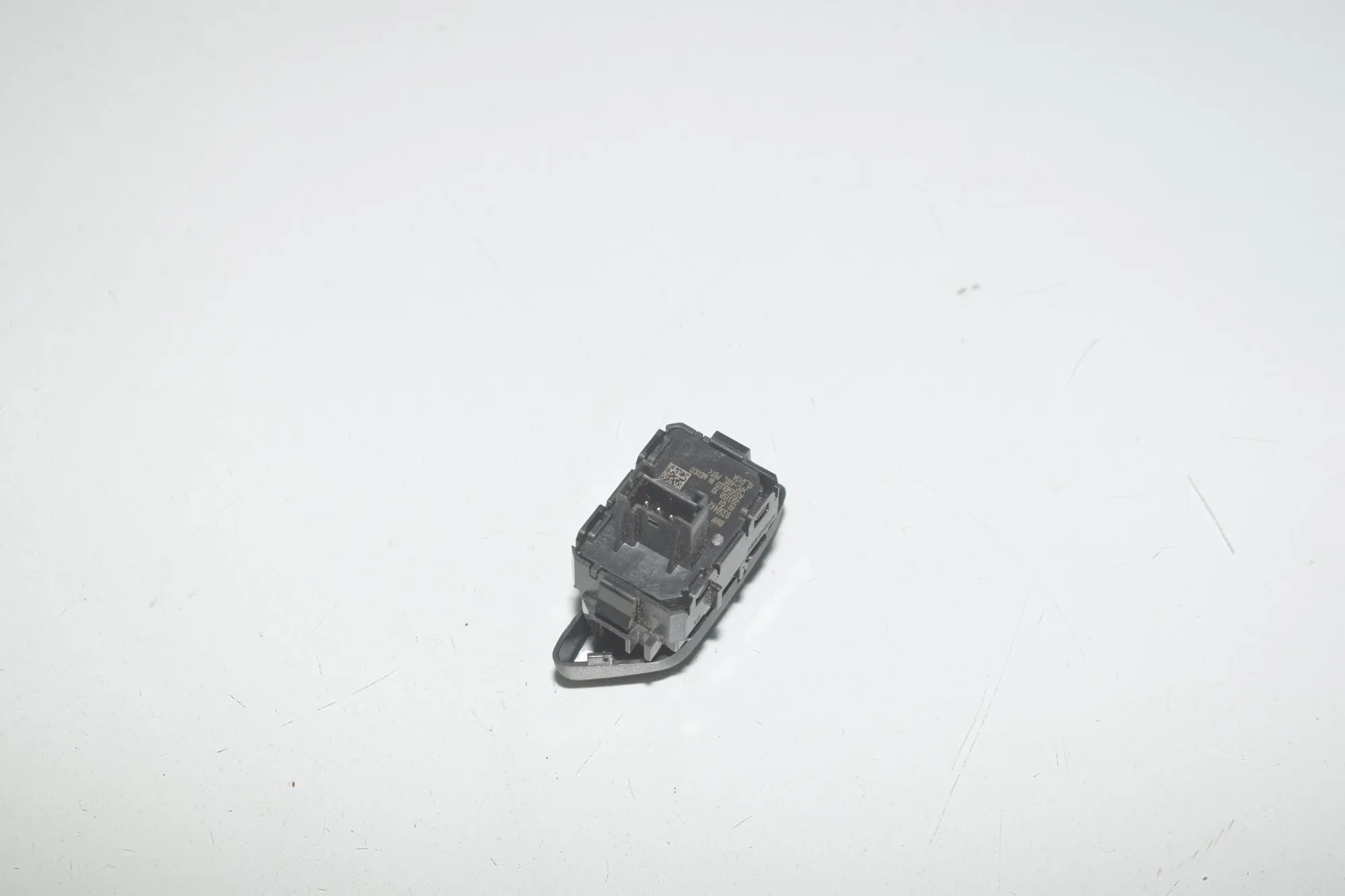 Central Locking Switch – OEM 9350442 · BMW X6 (F16, F86) xDrive 30 d 2016 – 3